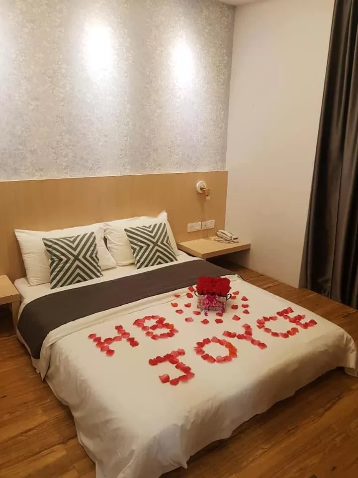 Bed in The Tree Hotel