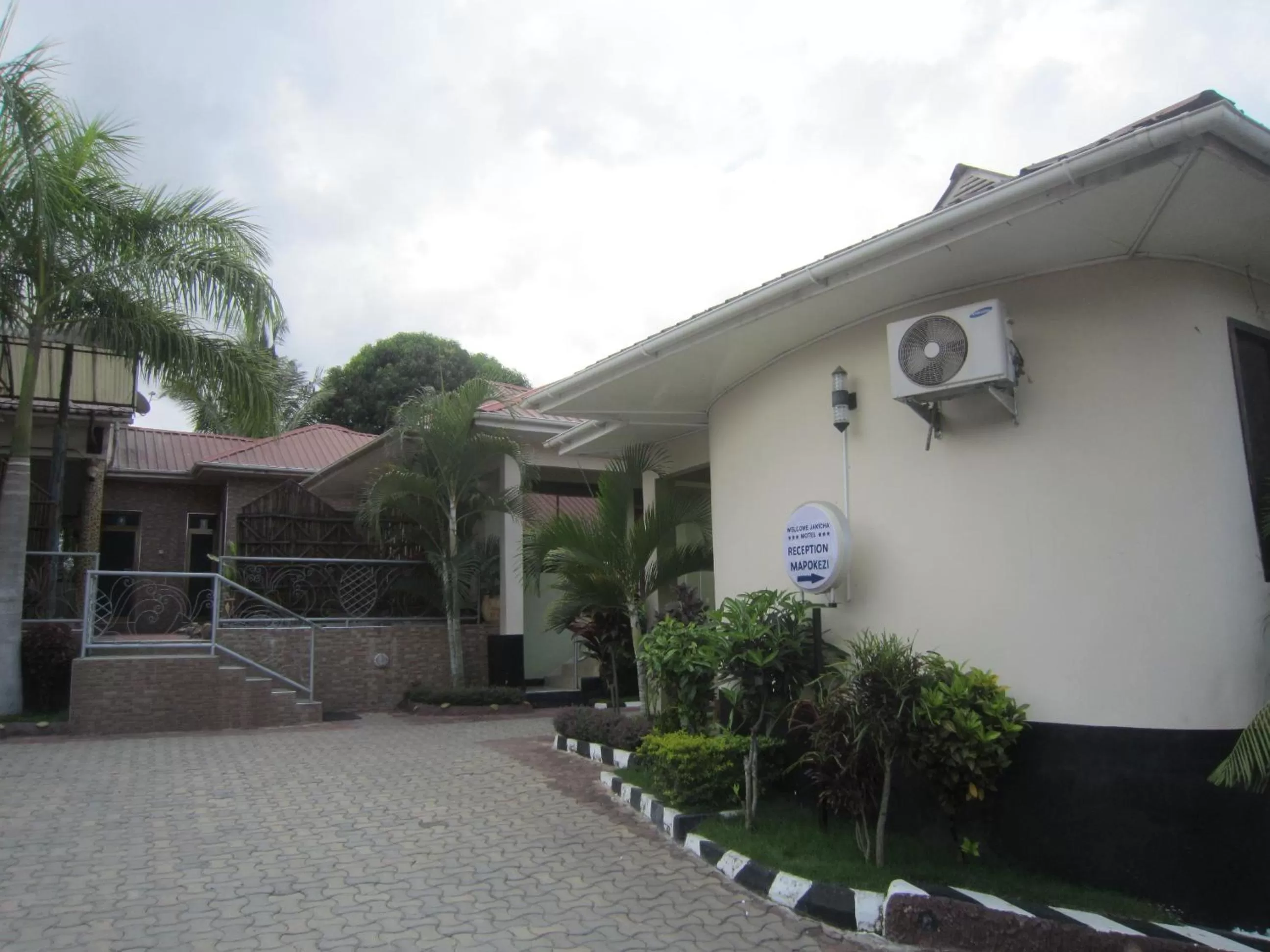 Property building in Jakicha Motel