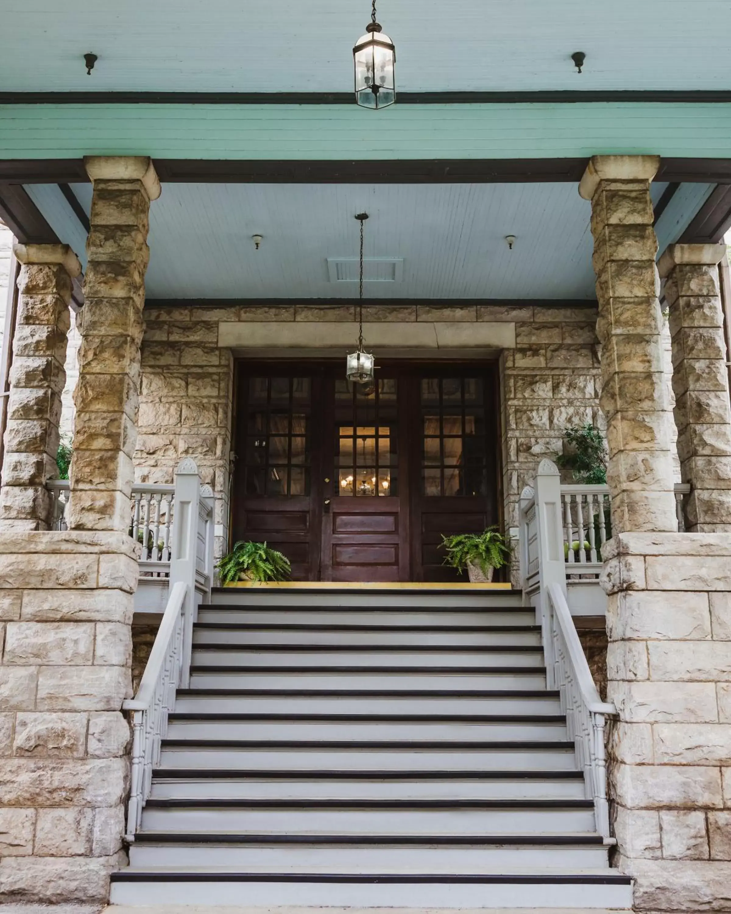 Area and facilities in The Mansion at Elfindale