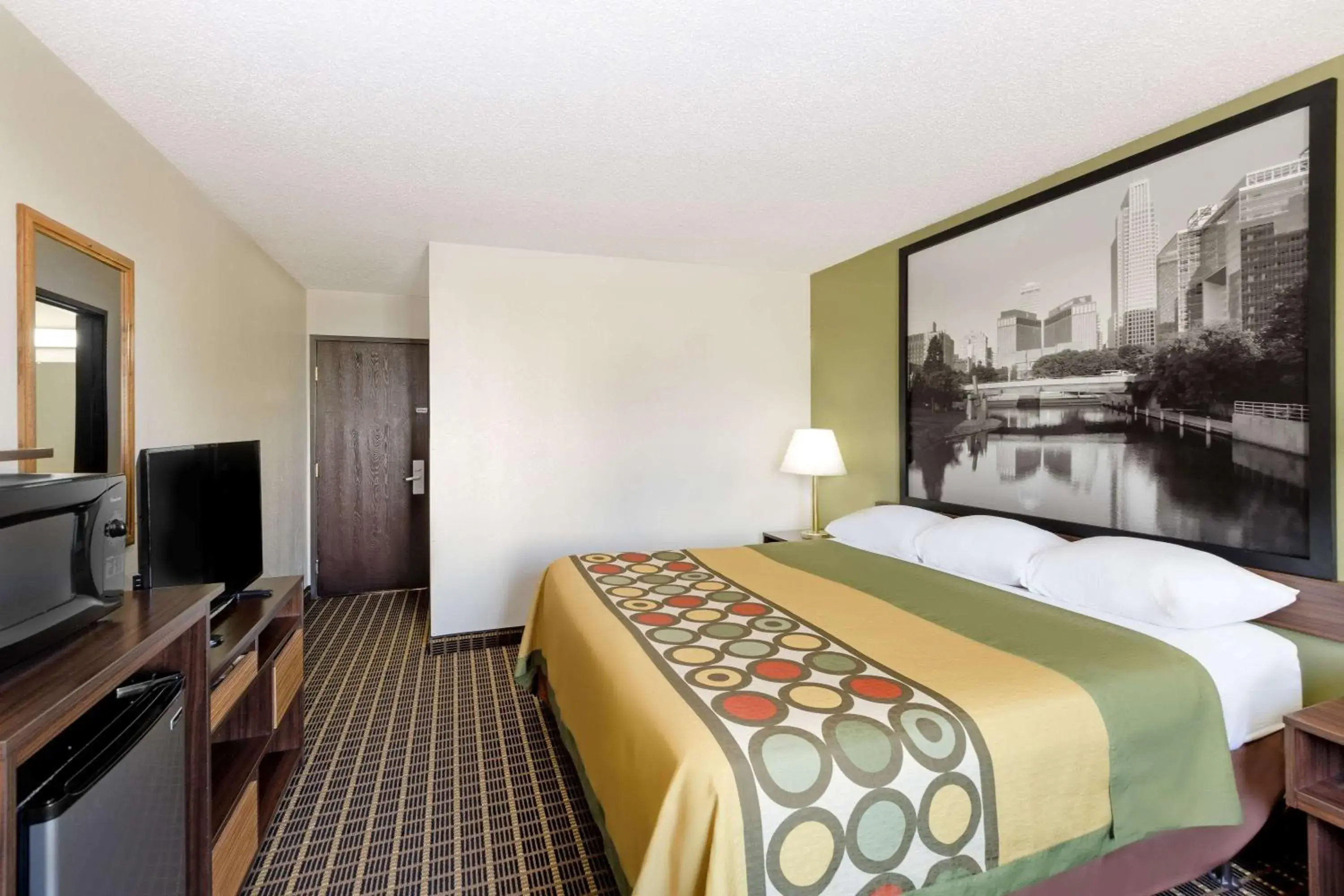 Photo of the whole room, Bed in Super 8 by Wyndham Norfolk