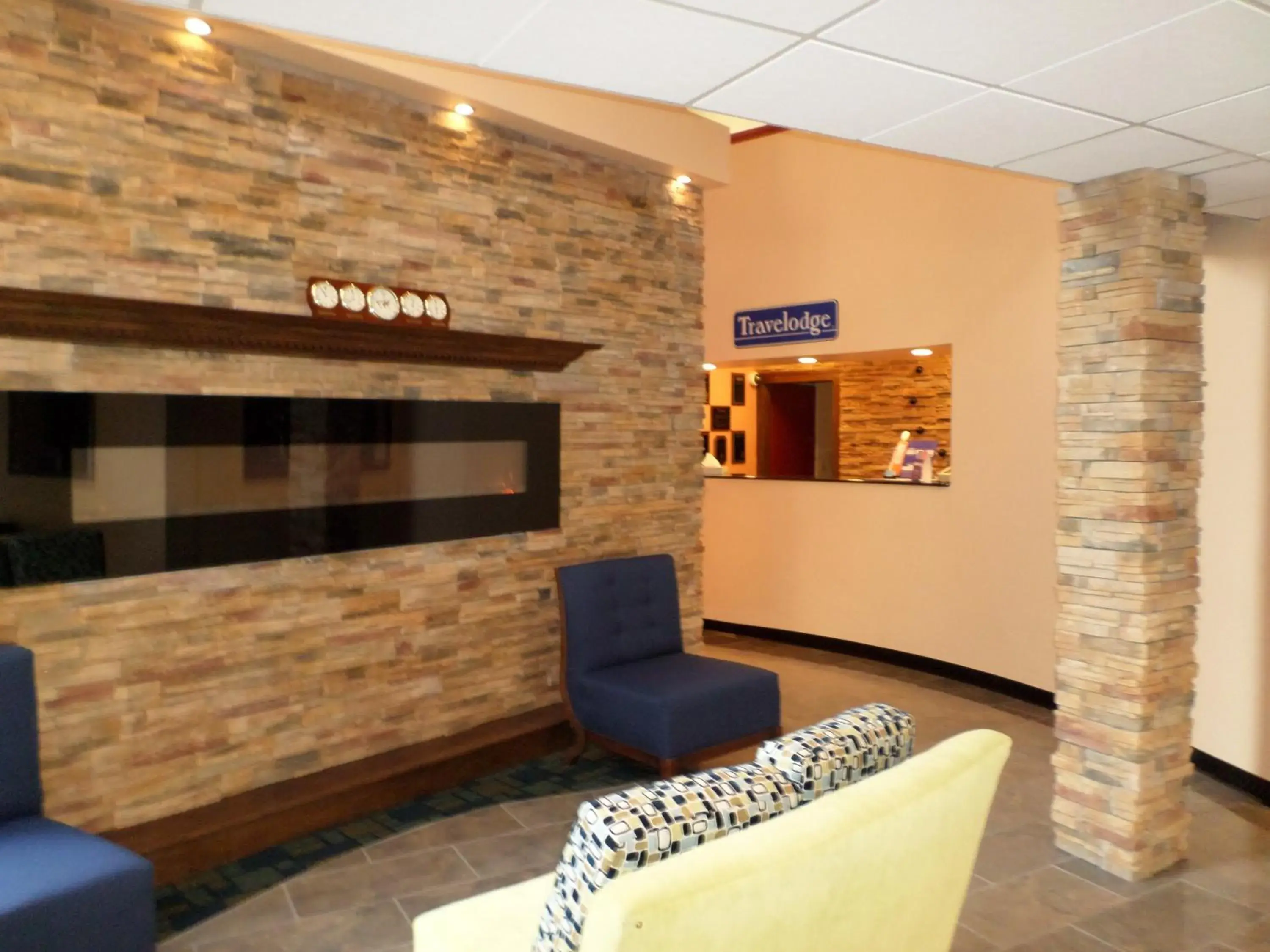 Lobby or reception, Lobby/Reception in Travelodge by Wyndham Cleveland Lakewood