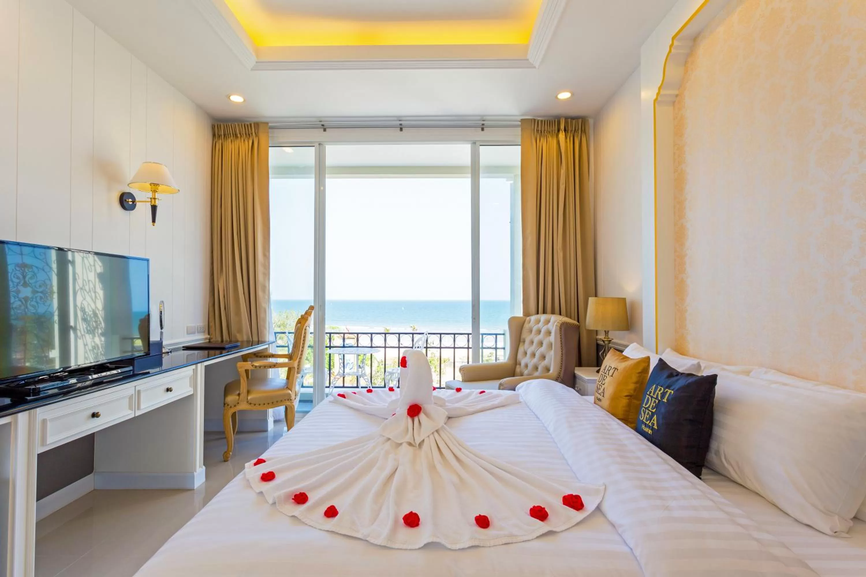 Bed in Art De Sea Hua Hin