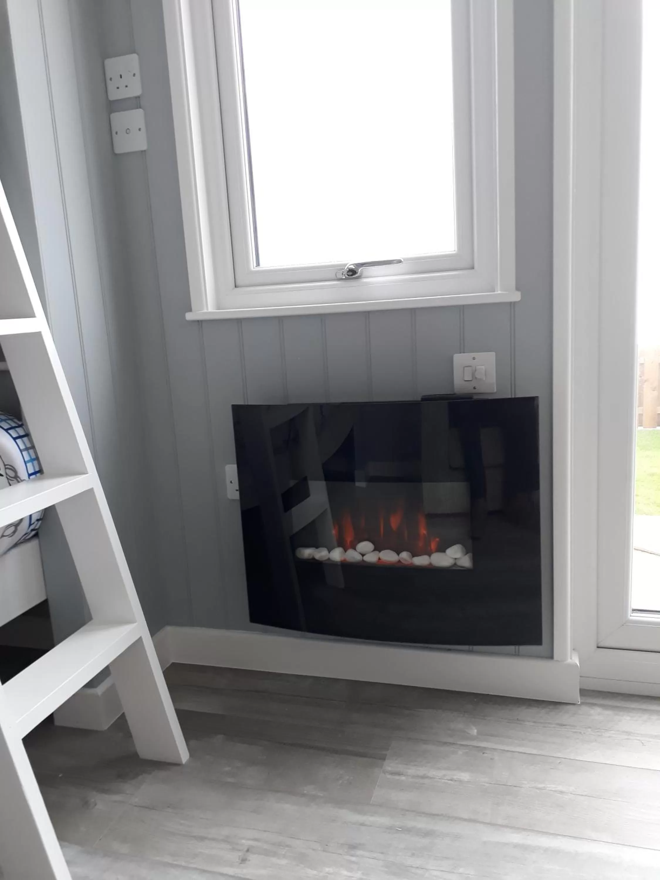 Decorative detail in Allibella Shepherds Hut, Amazing Seaview, Private garden, Pet Friendly