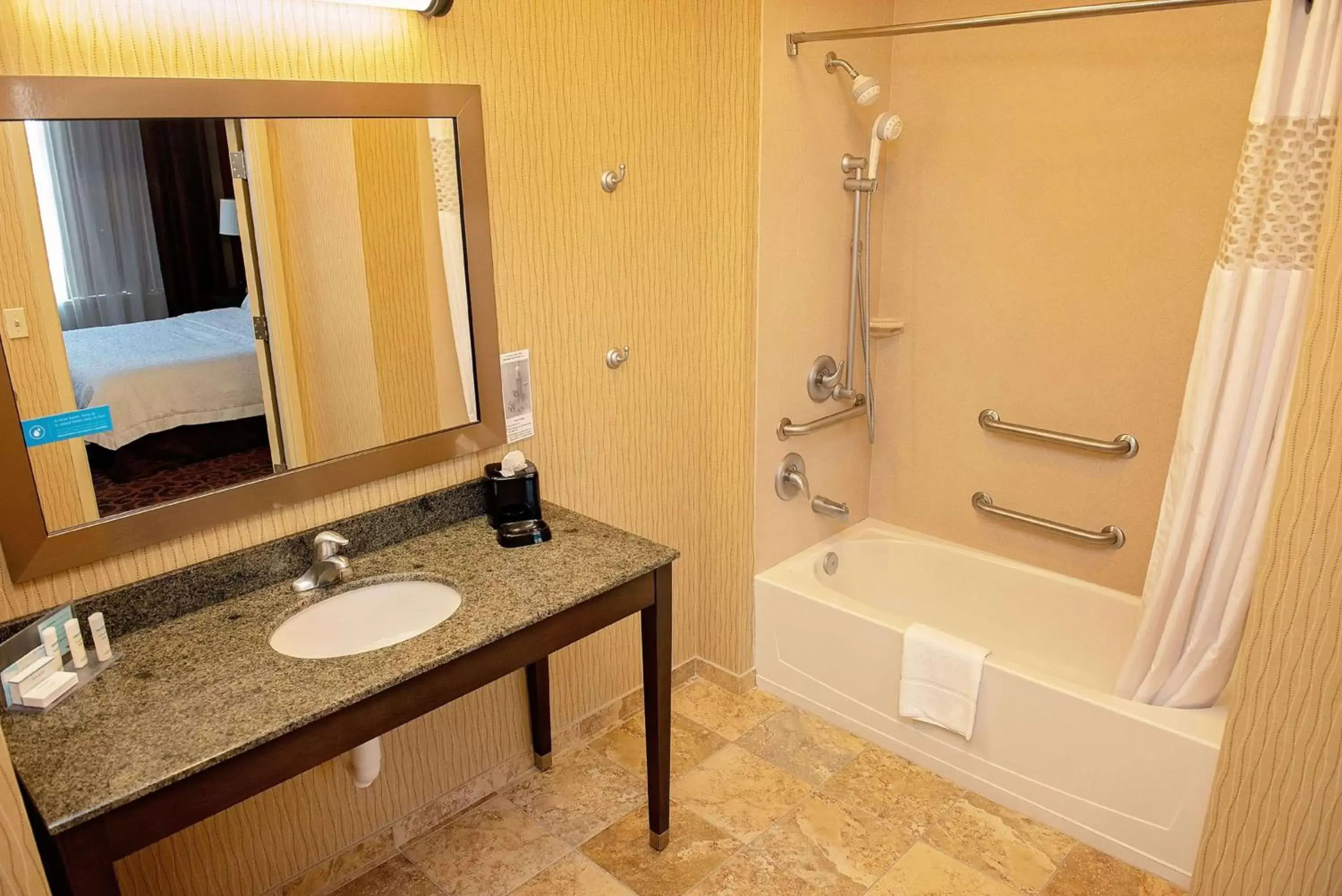 Bathroom in Hampton Inn & Suites Bradenton