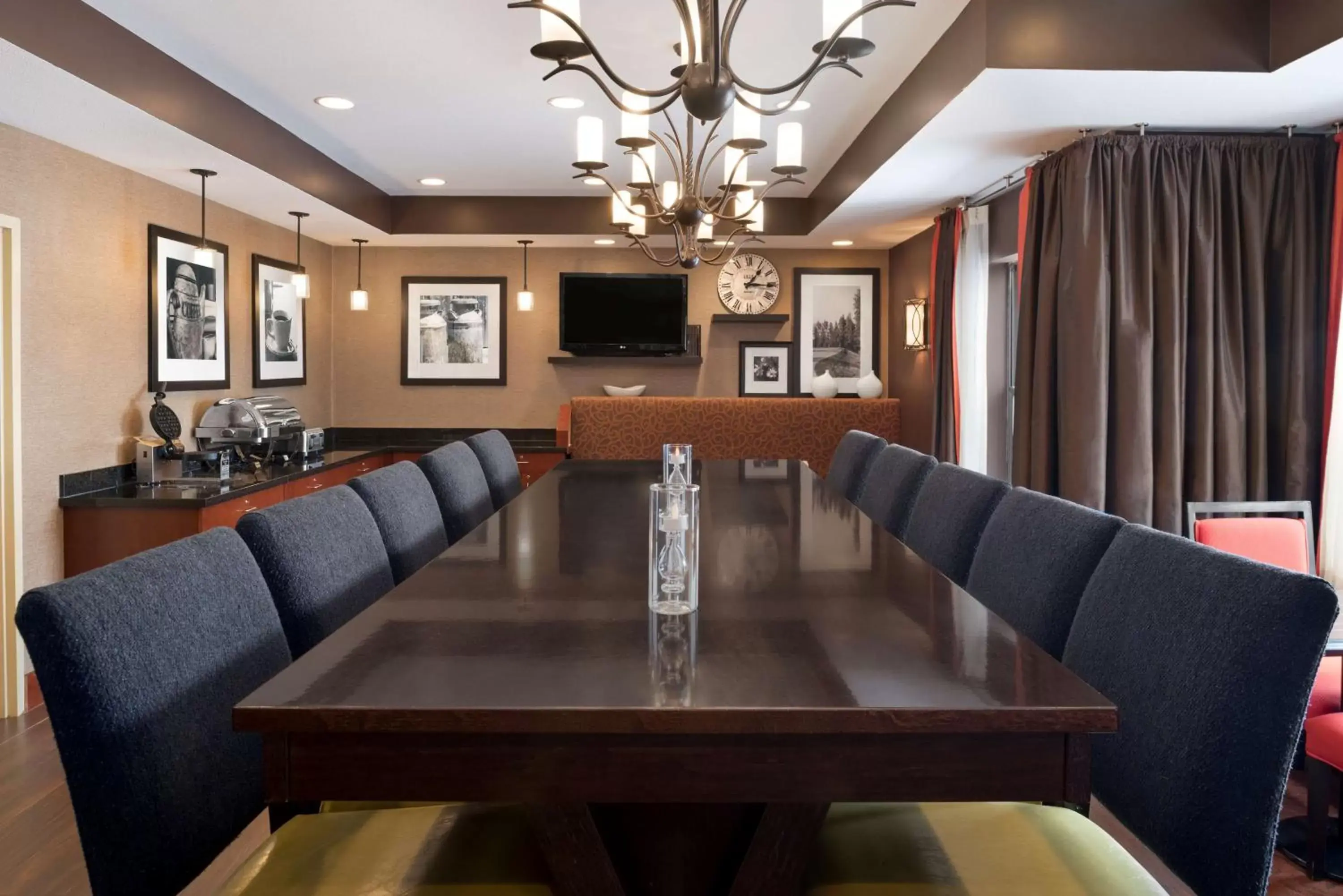 Lobby or reception in Hampton Inn Minneapolis St. Paul-Woodbury Lobby or reception in Hampton Inn Minneapolis St. Paul-Woodbury