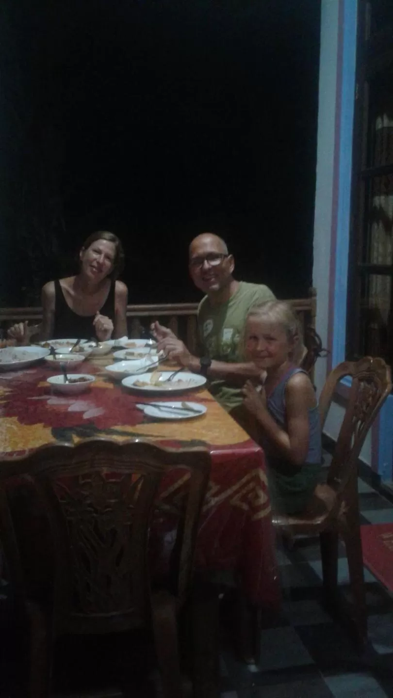 People in Sun View Resort Kithalella