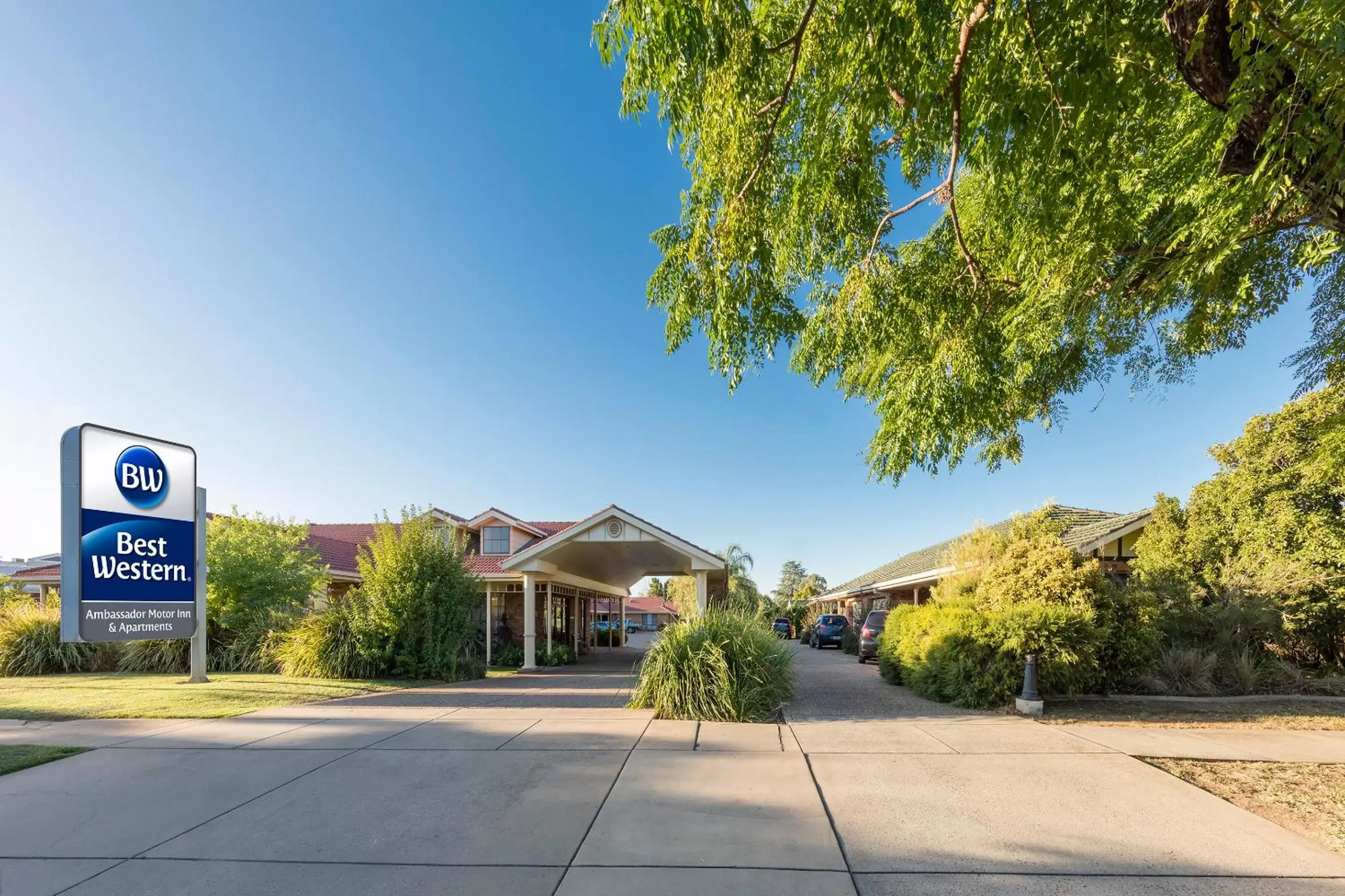 Facade/entrance in Best Western Ambassador Motor Inn & Apartments Facade/entrance in Best Western Ambassador Motor Inn & Apartments