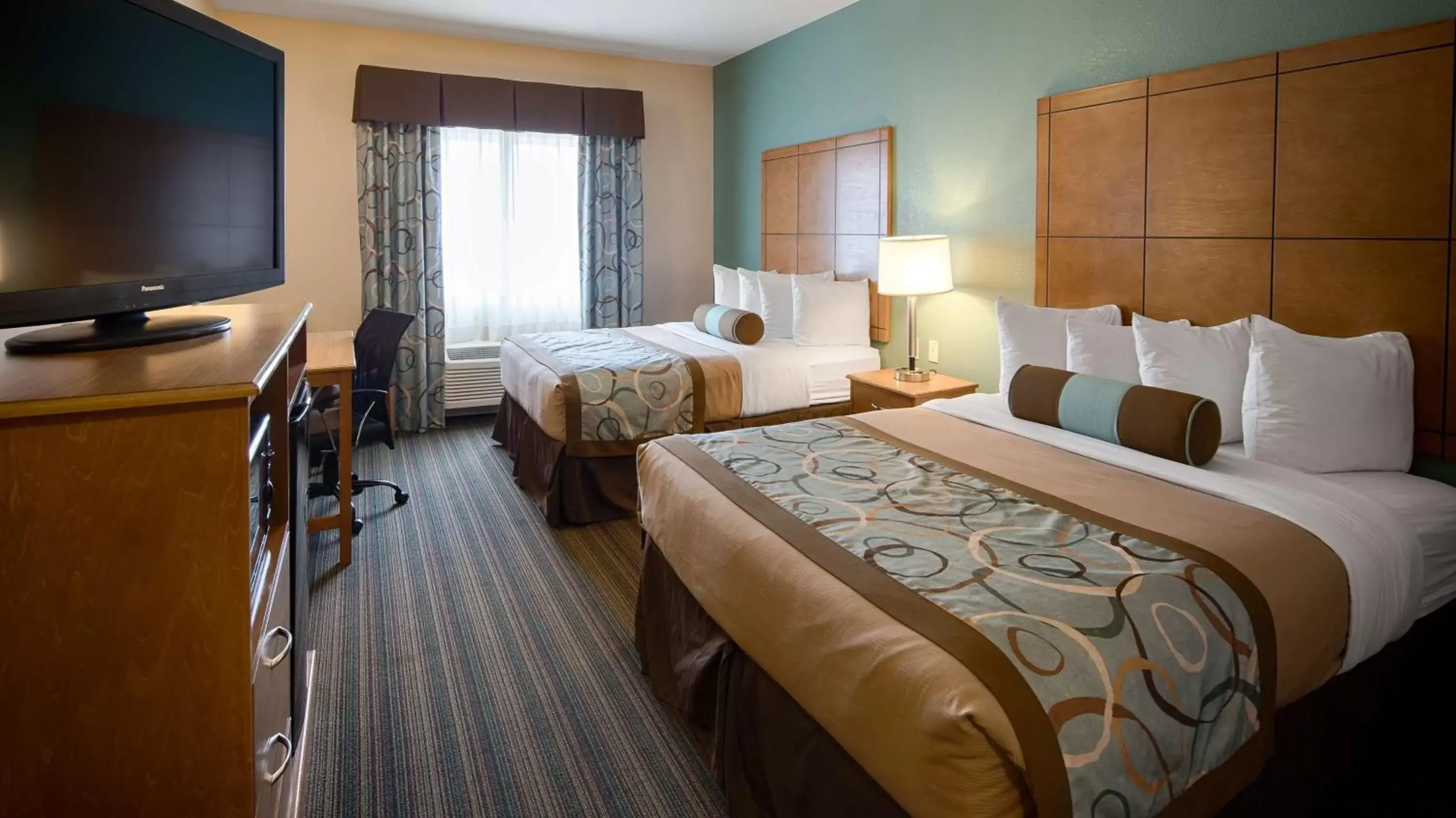 Photo of the whole room, Bed in Best Western Plus Seminole Hotel & Suites