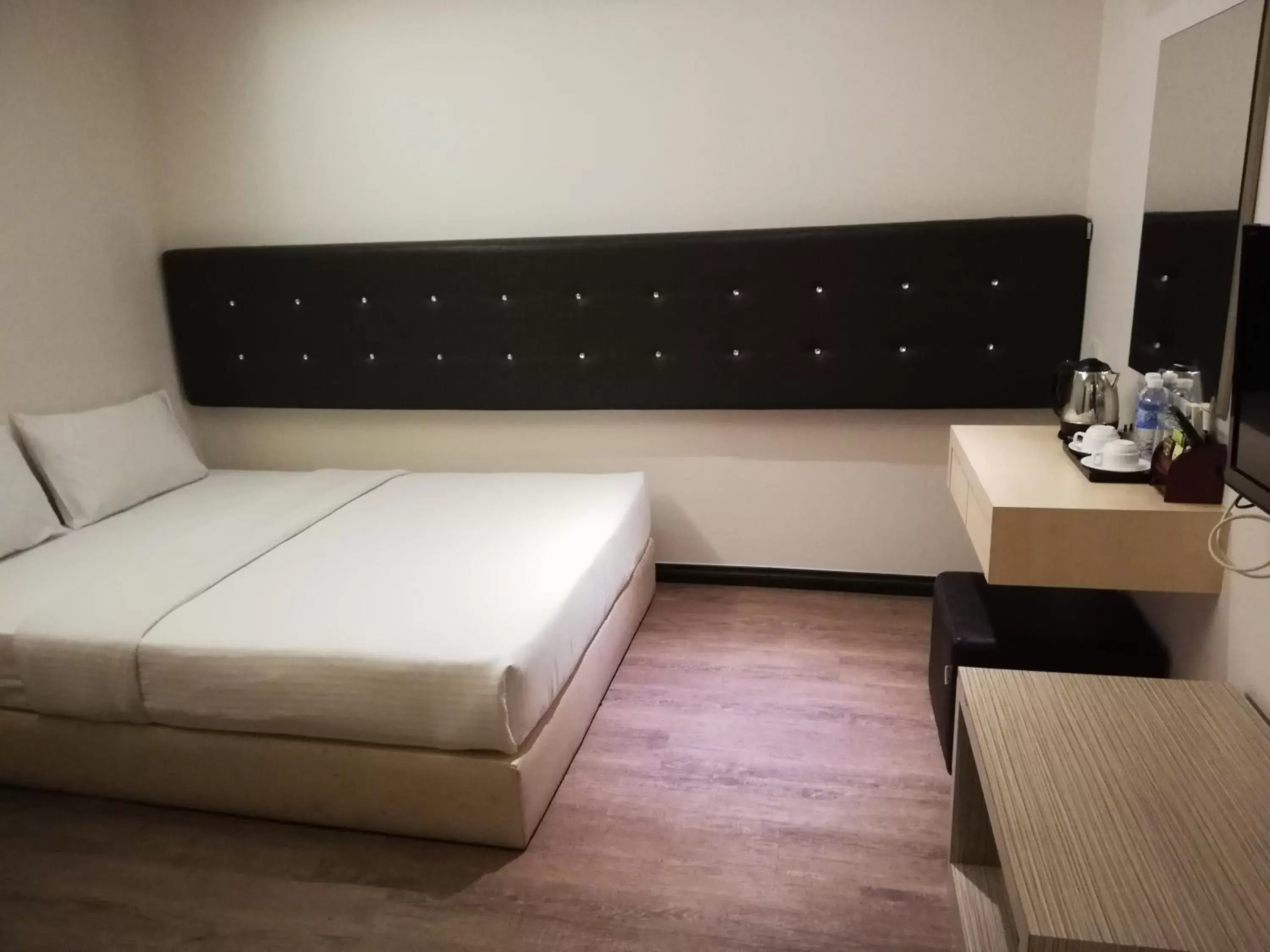 Bed in Ease Hotel Bed in Ease Hotel