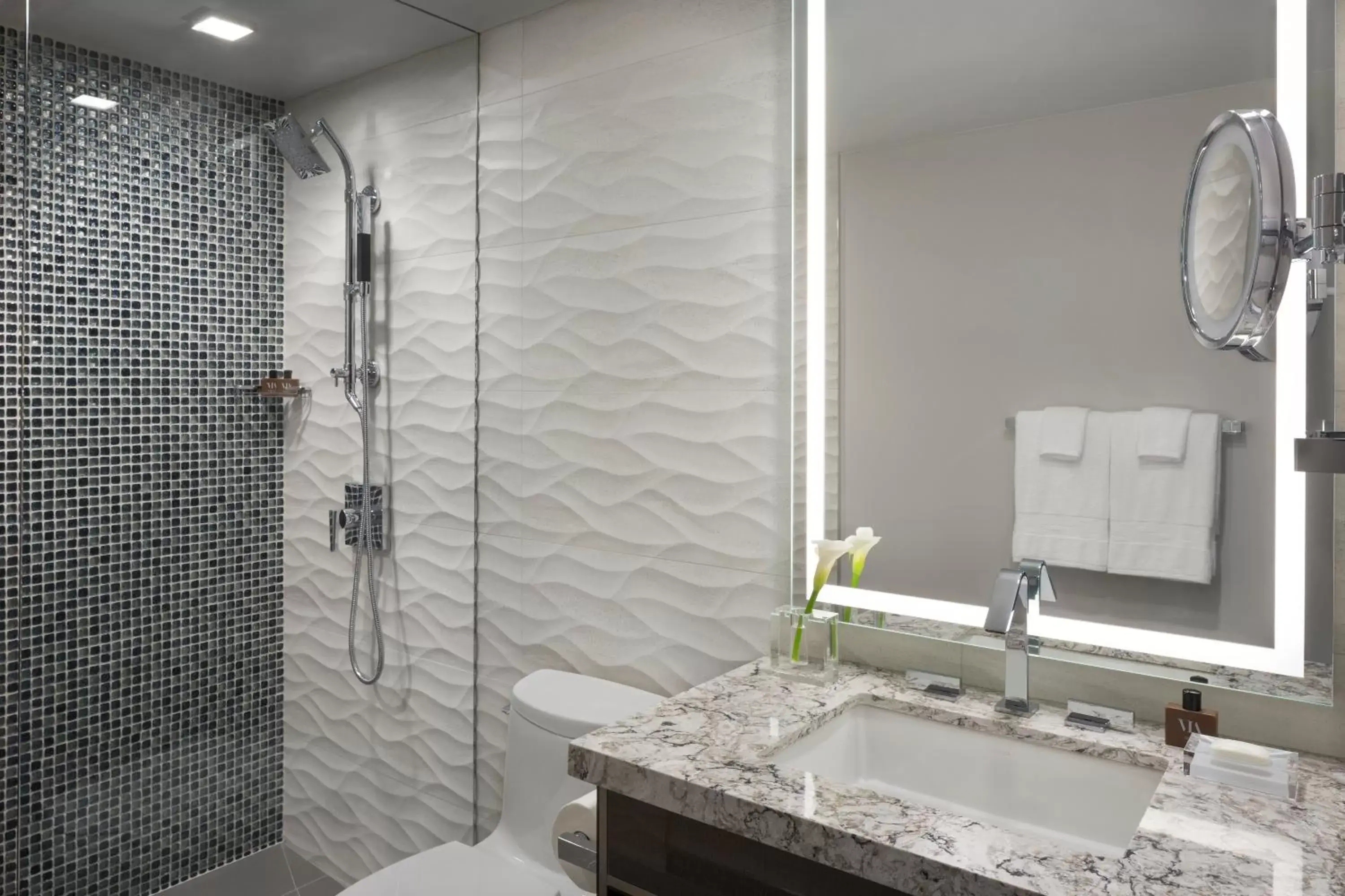 Queen Room with Garden View in Hotel Via Queen Room with Garden View in Hotel Via