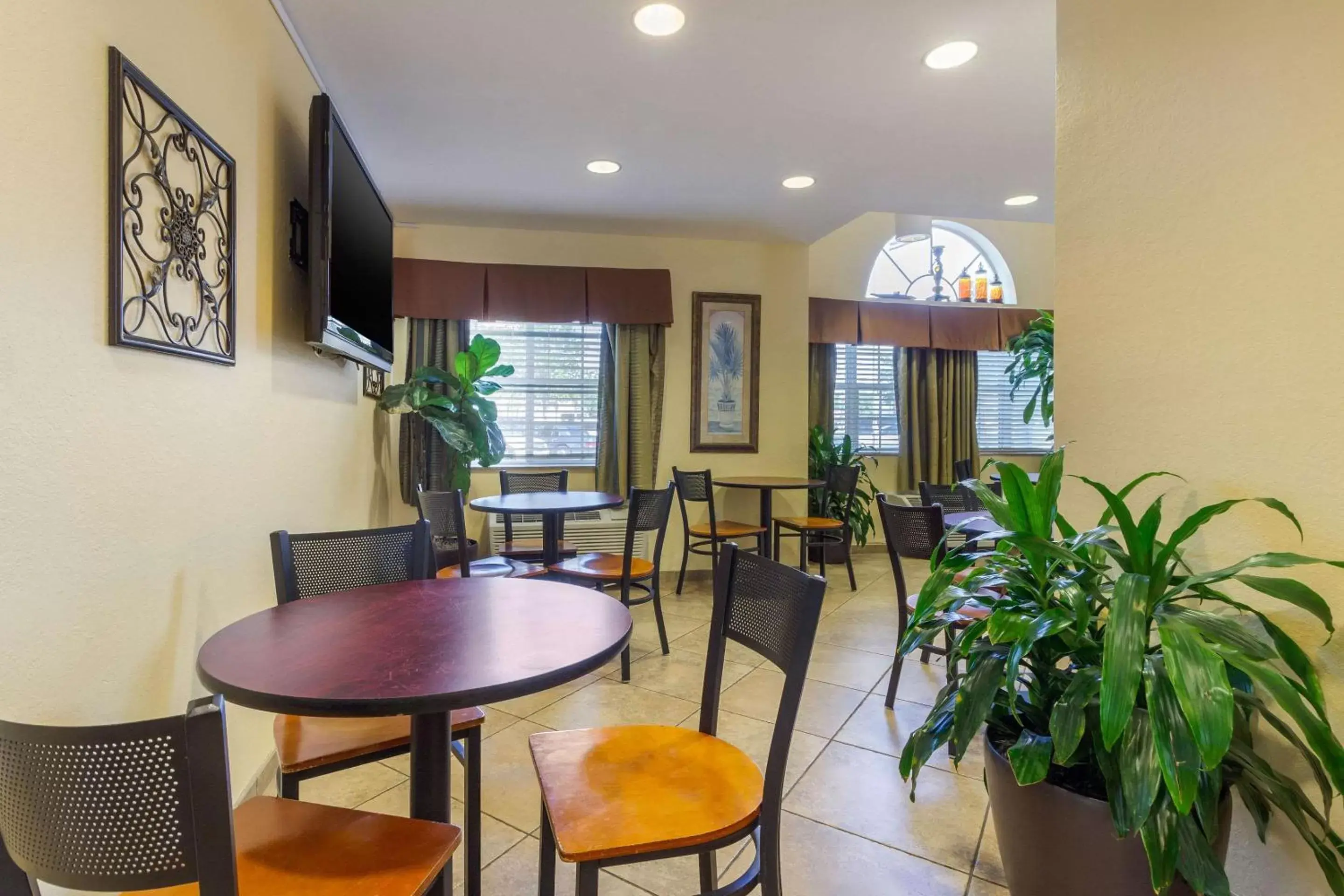 Restaurant/places to eat in Quality Inn & Suites Lehigh Acres Fort Myers Restaurant/places to eat in Quality Inn & Suites Lehigh Acres Fort Myers