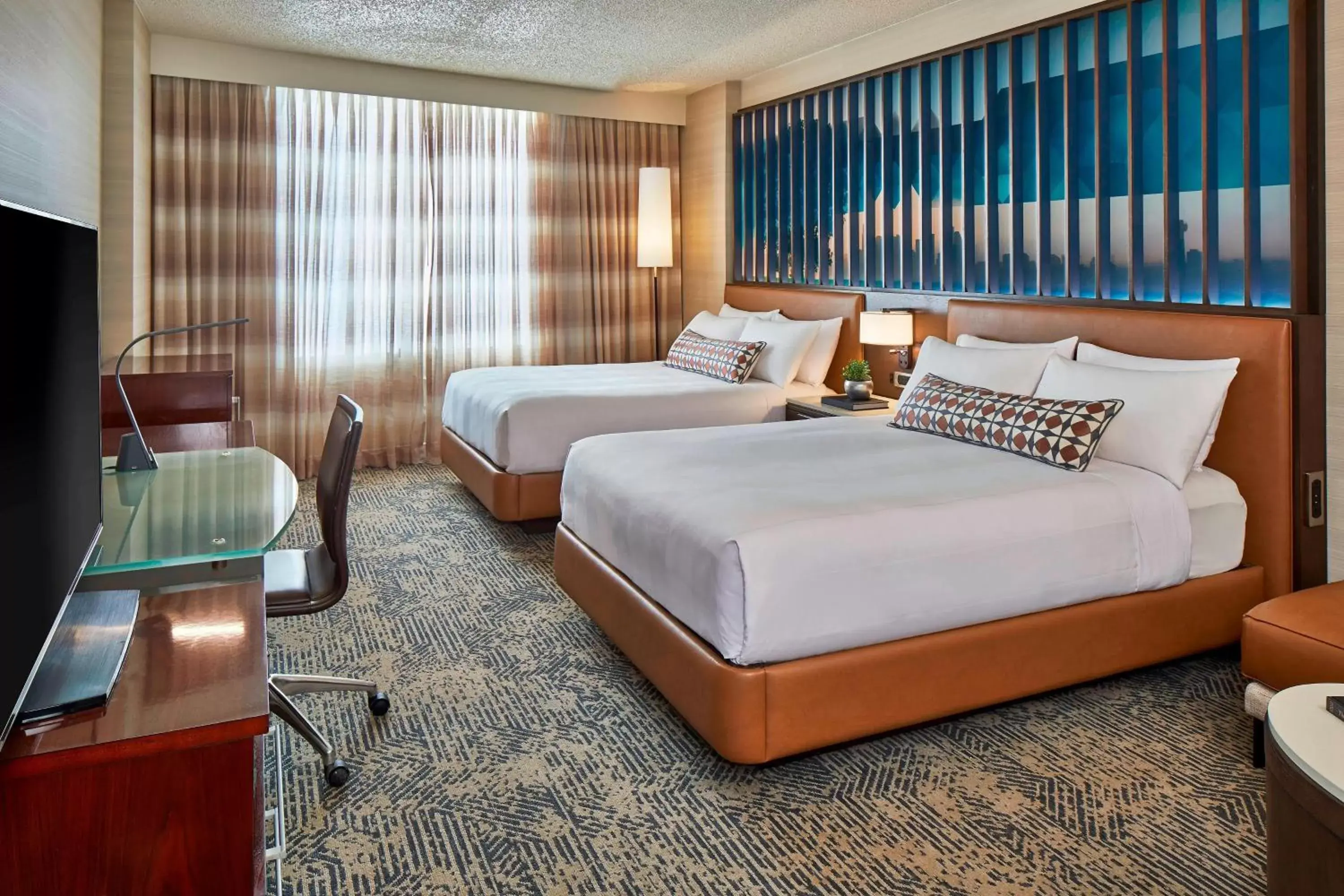 Photo of the whole room, Bed in Renaissance Dallas Hotel