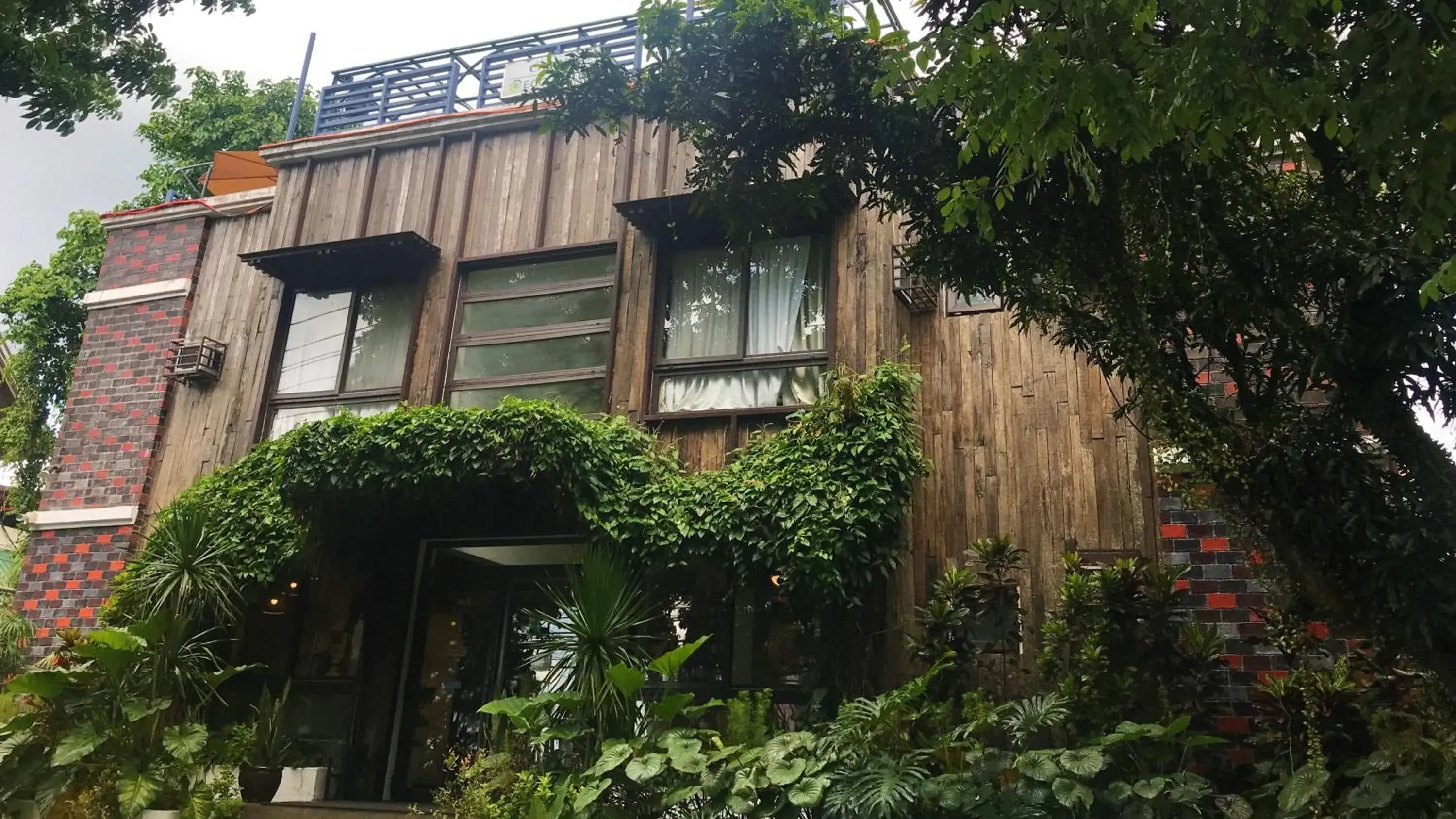 Property Building in Cabins by Eco Hotel Tagaytay