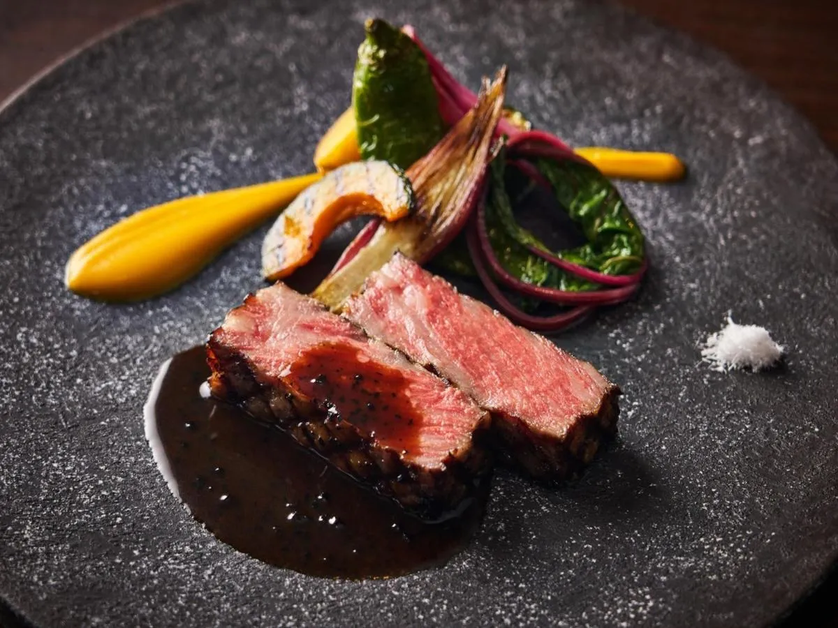 Restaurant/places to eat in Hilton Yokohama