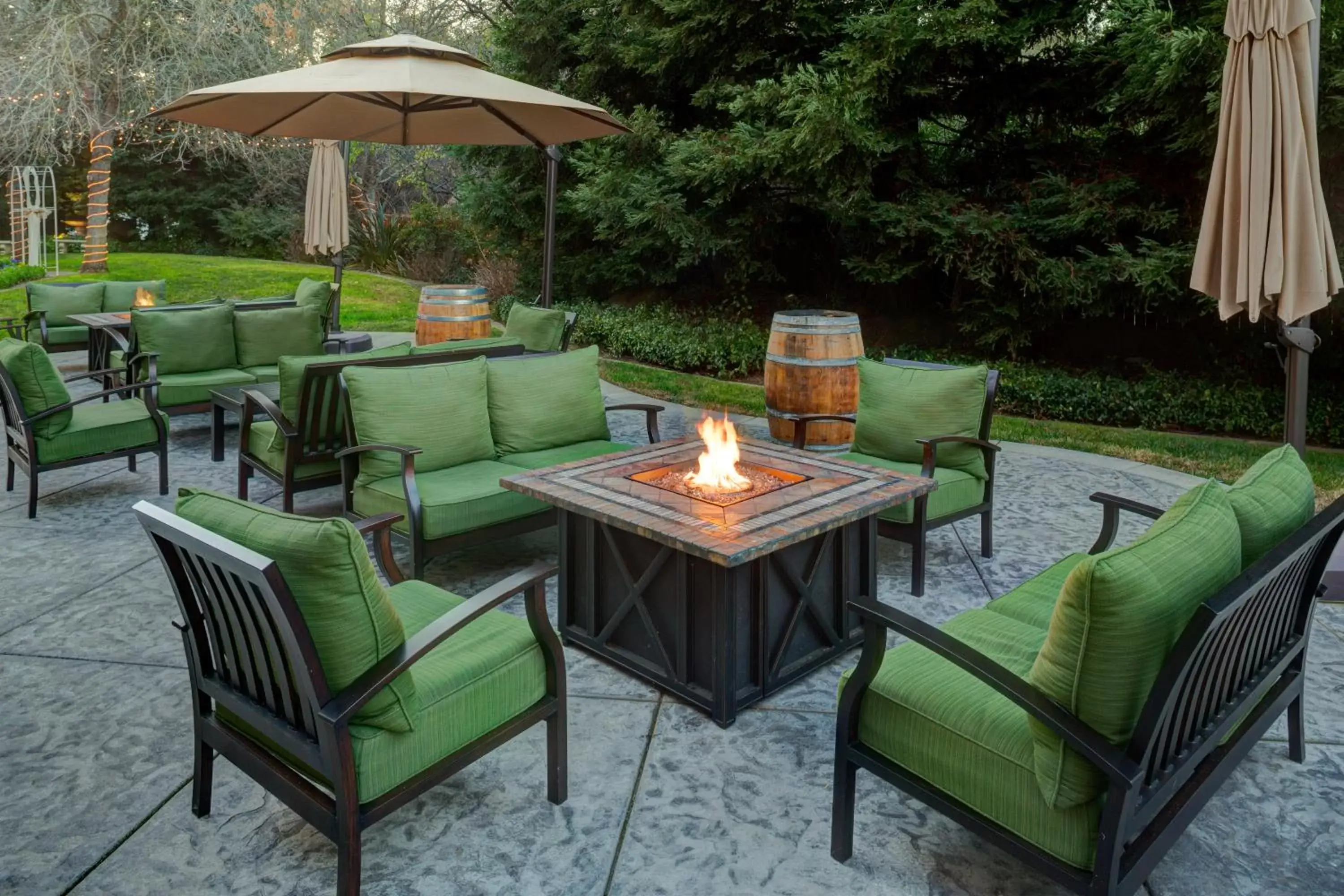 Balcony/Terrace in Lake Natoma Inn