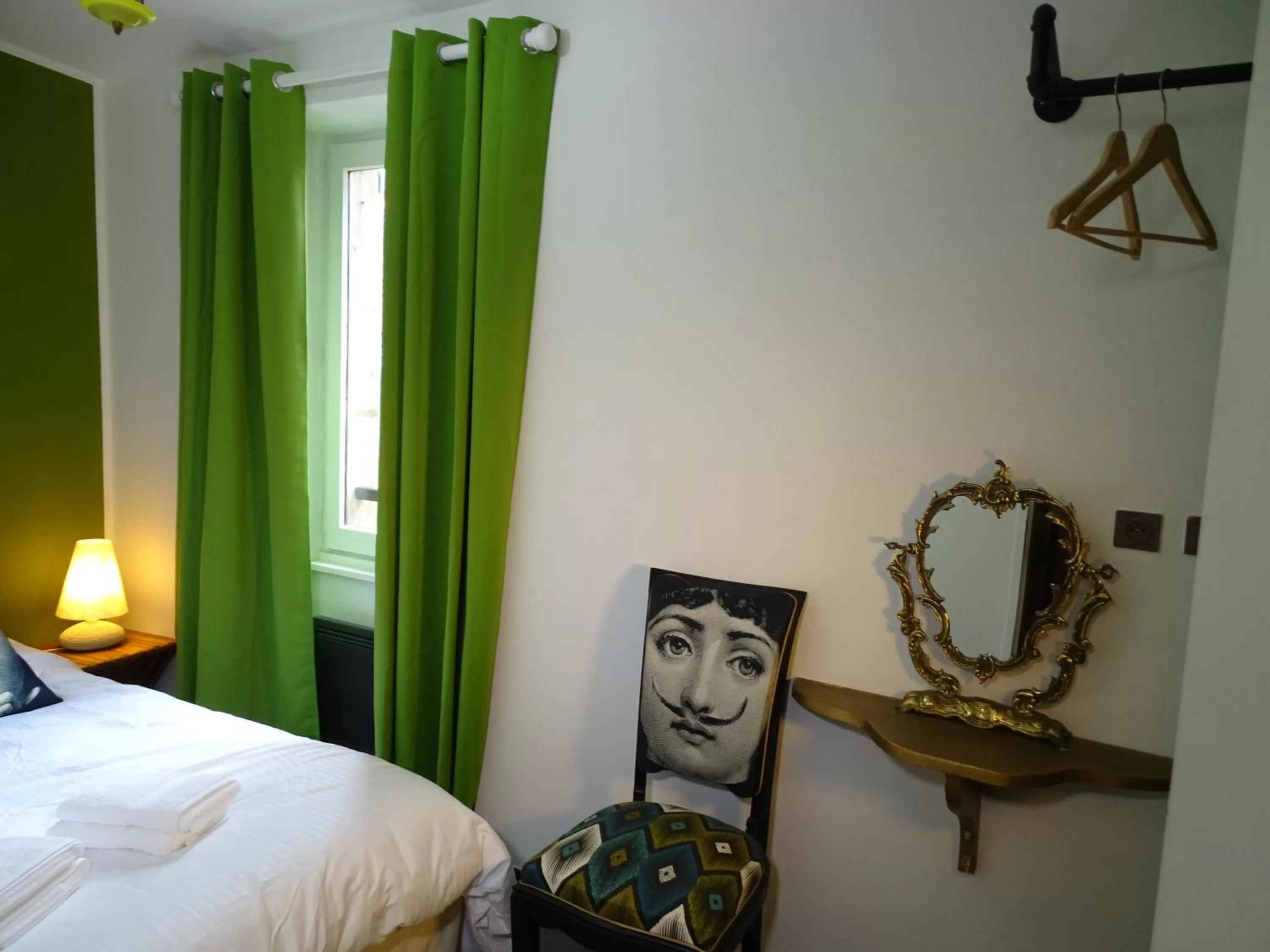 Bed in DÉDÉ DU VAL B&B