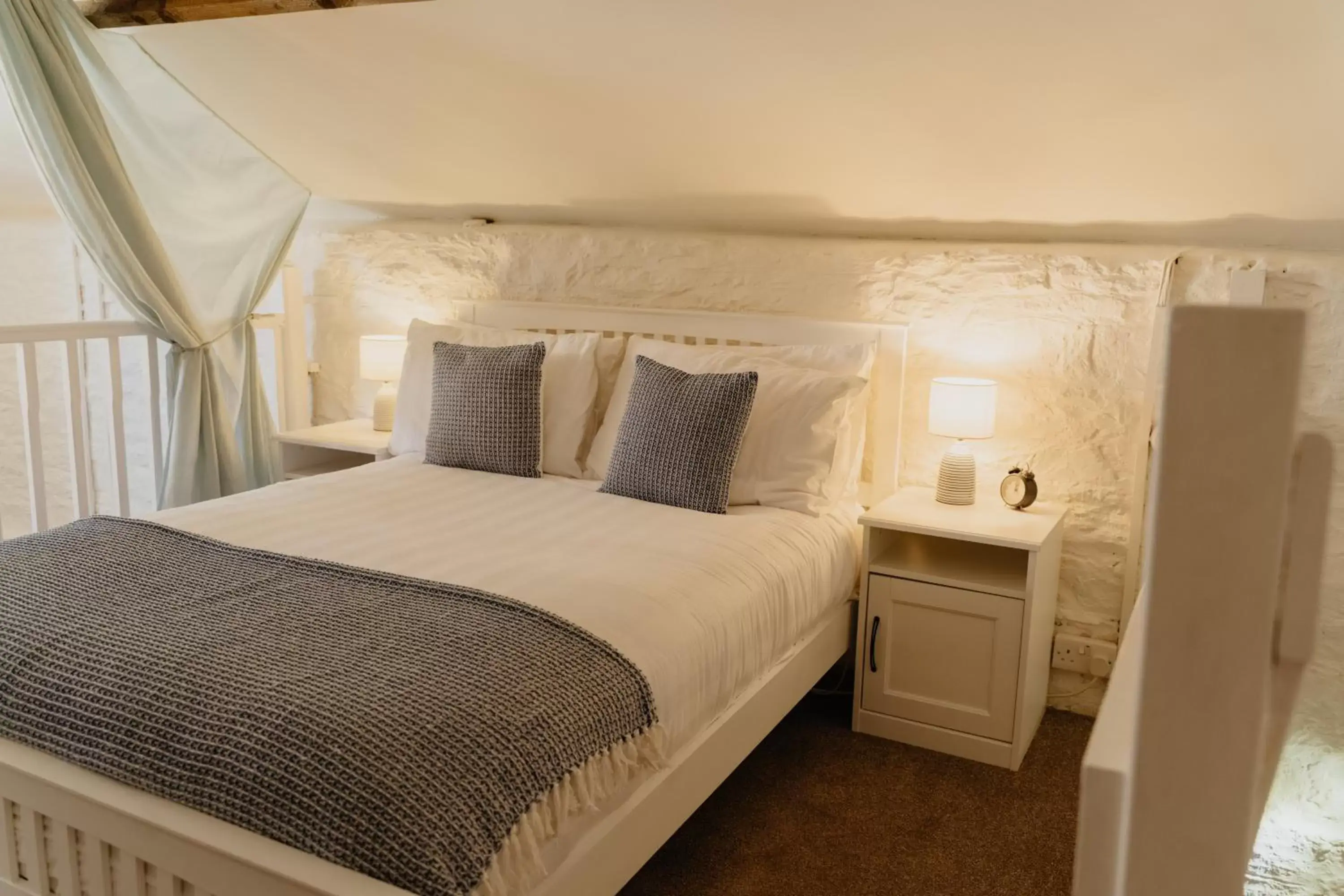Bedroom, Bed in Little England Retreats - Cottage, Yurt and Shepherd Huts