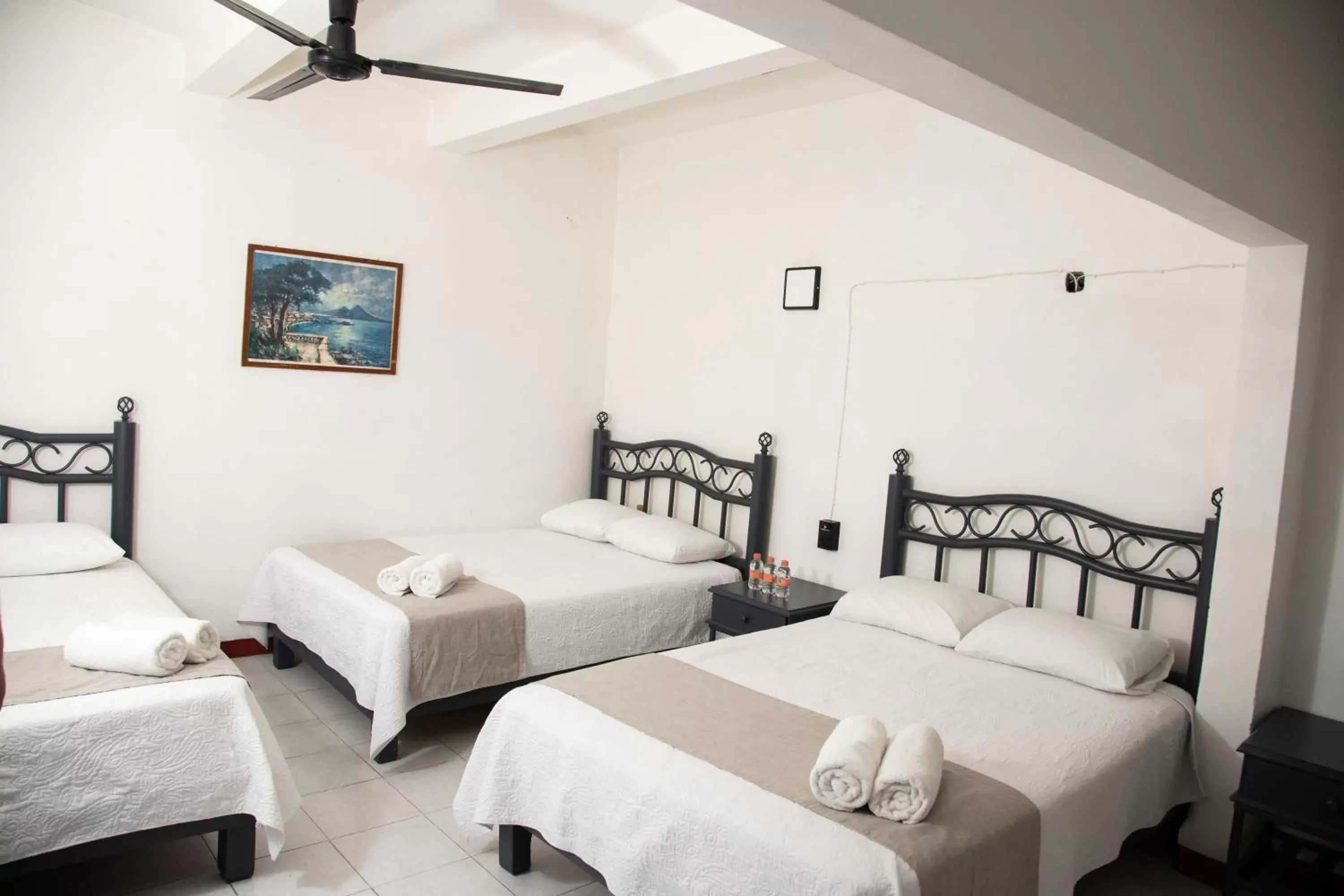 Photo of the whole room, Bed in Marqués Oaxaca - Hotel