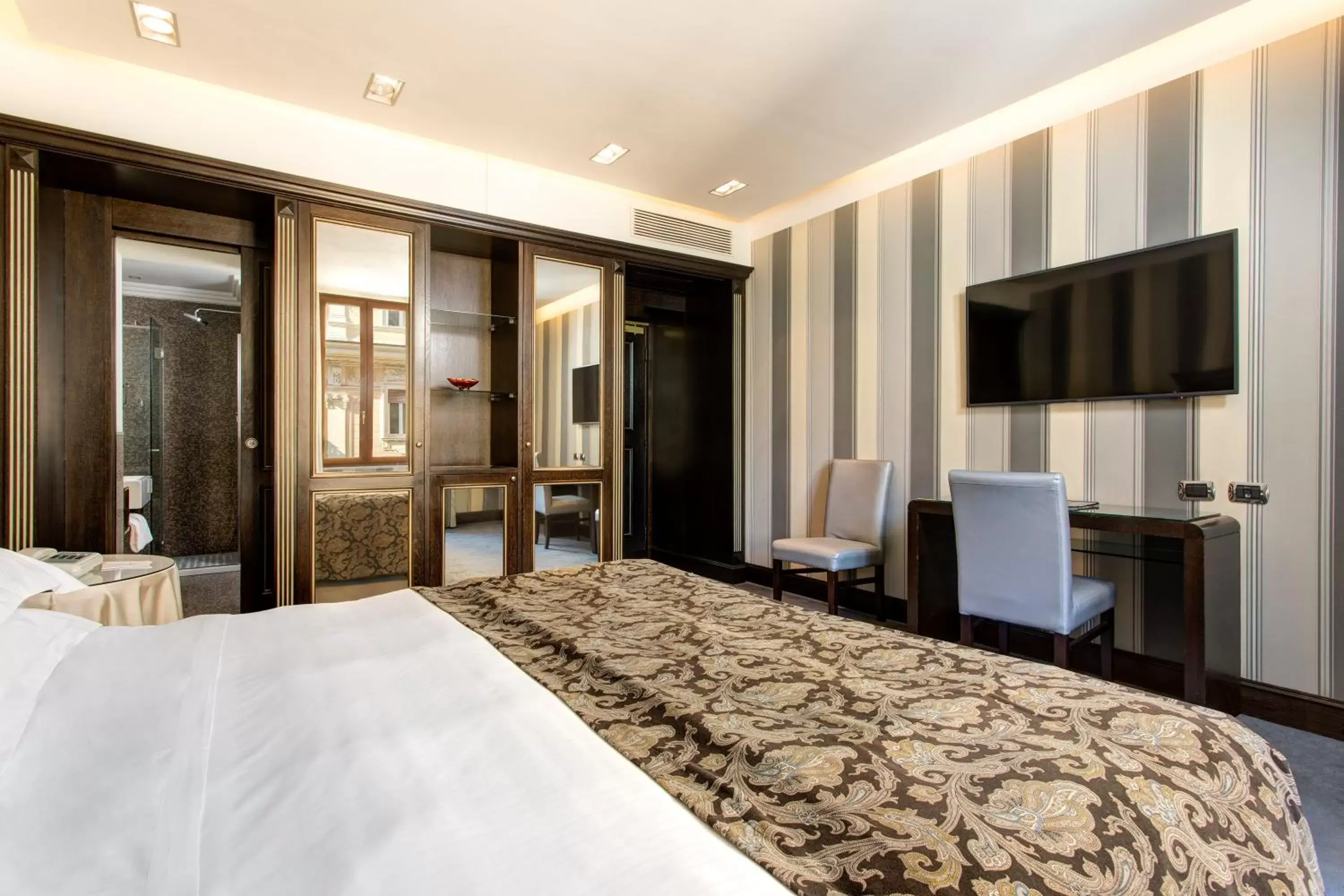 Photo of the whole room, Bed in Marcella Royal Hotel - Rooftop Garden Photo of the whole room, Bed in Marcella Royal Hotel - Rooftop Garden