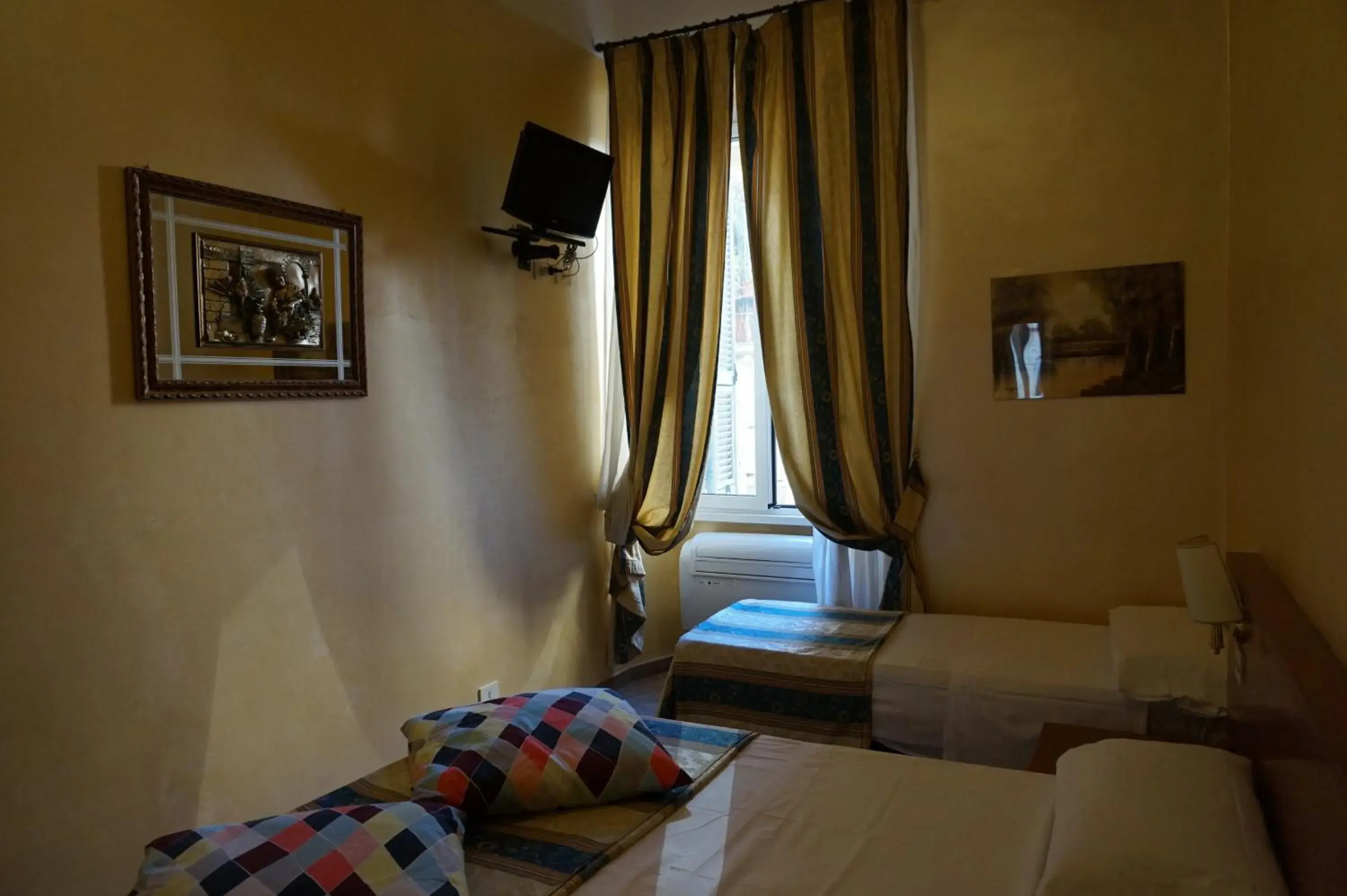Bed in Hotel Maryelen