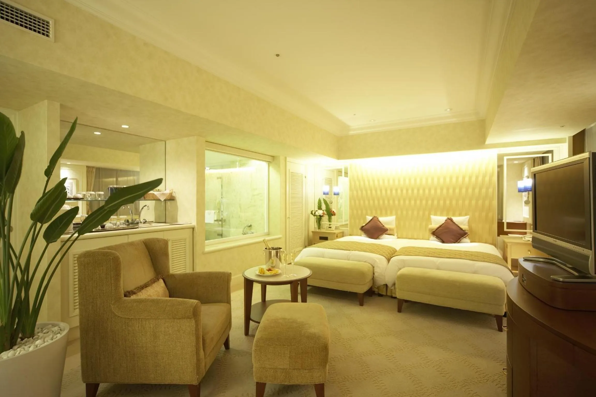 Deluxe Junior Suite - Non-Smoking in Hotel Okura Tokyo Bay