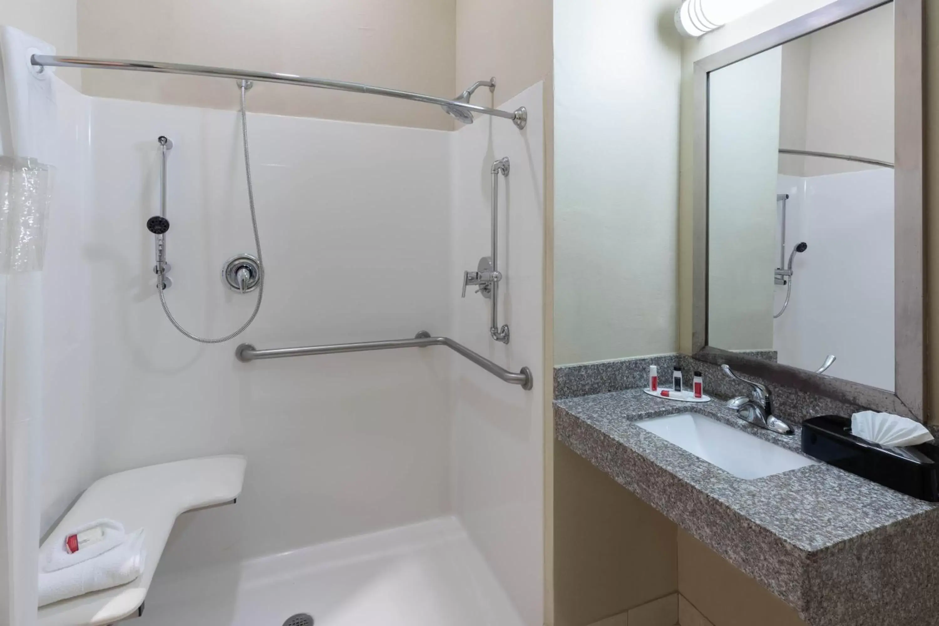 Queen Room with Two Queen Beds and Bath Tub - Mobility/Hearing Accessible - Non-Smoking in Baymont by Wyndham Victoria Queen Room with Two Queen Beds and Bath Tub - Mobility/Hearing Accessible - Non-Smoking in Baymont by Wyndham Victoria