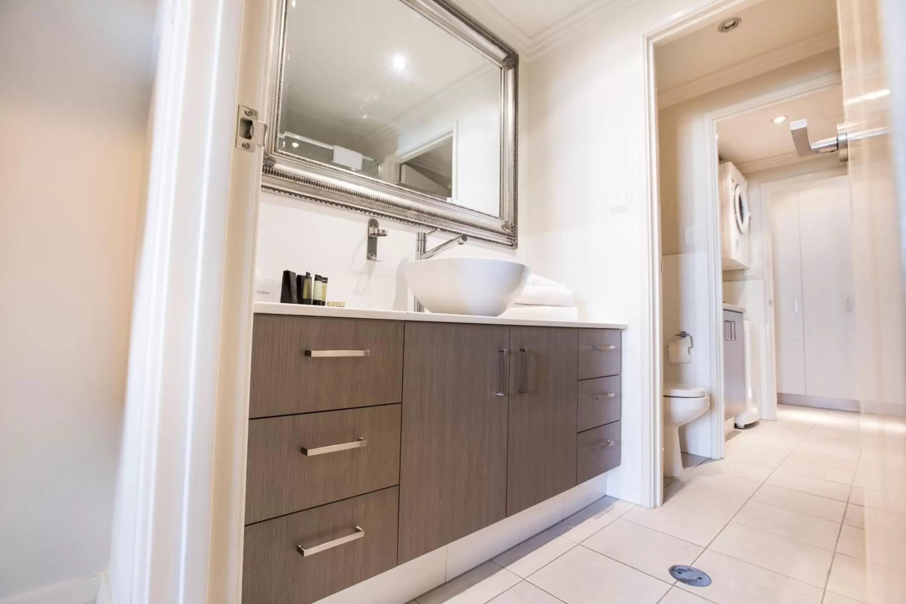 Bathroom in Zappeion Apartments