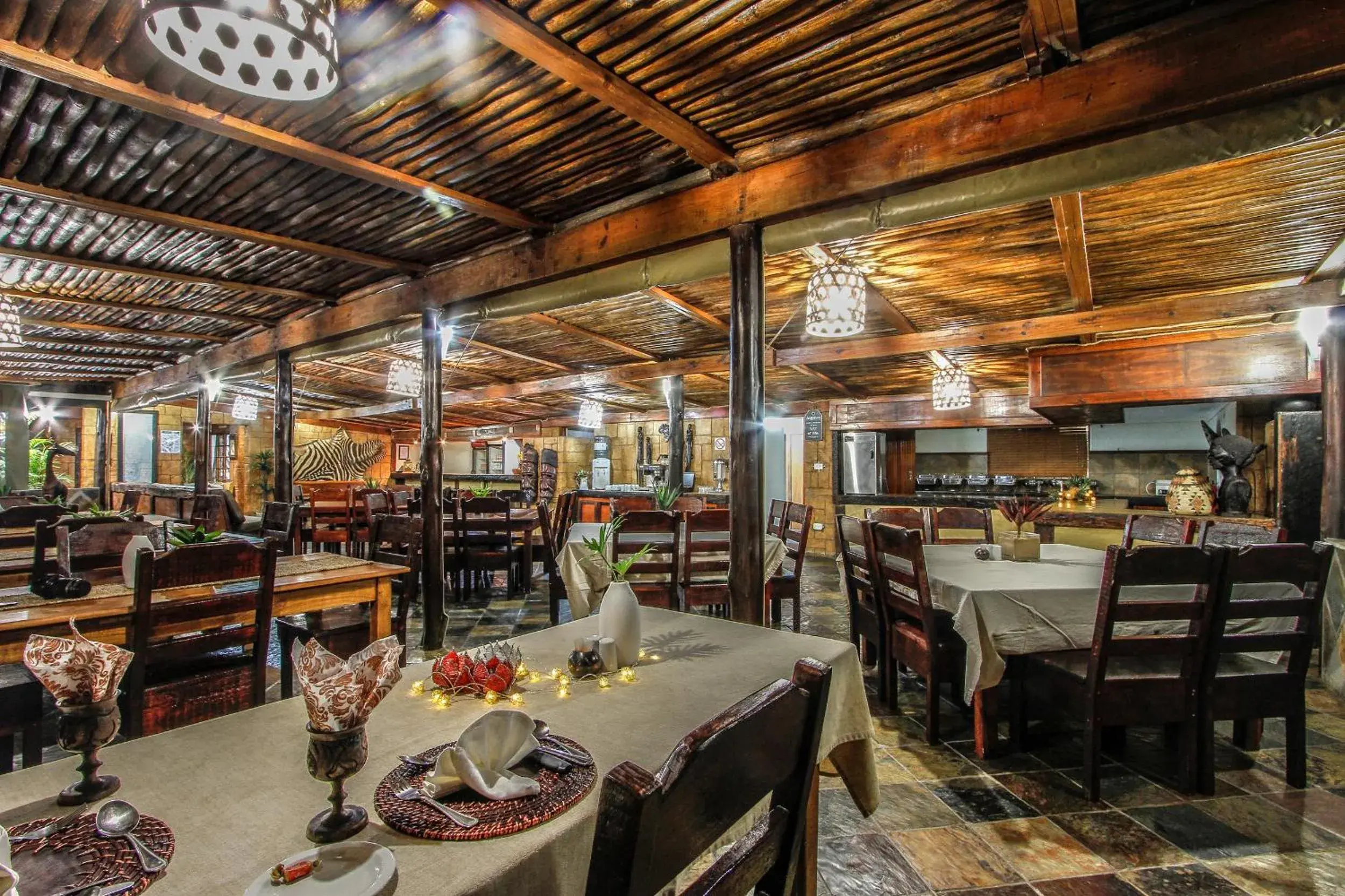 Property building, Restaurant/Places to Eat in Ezulwini Game Lodge