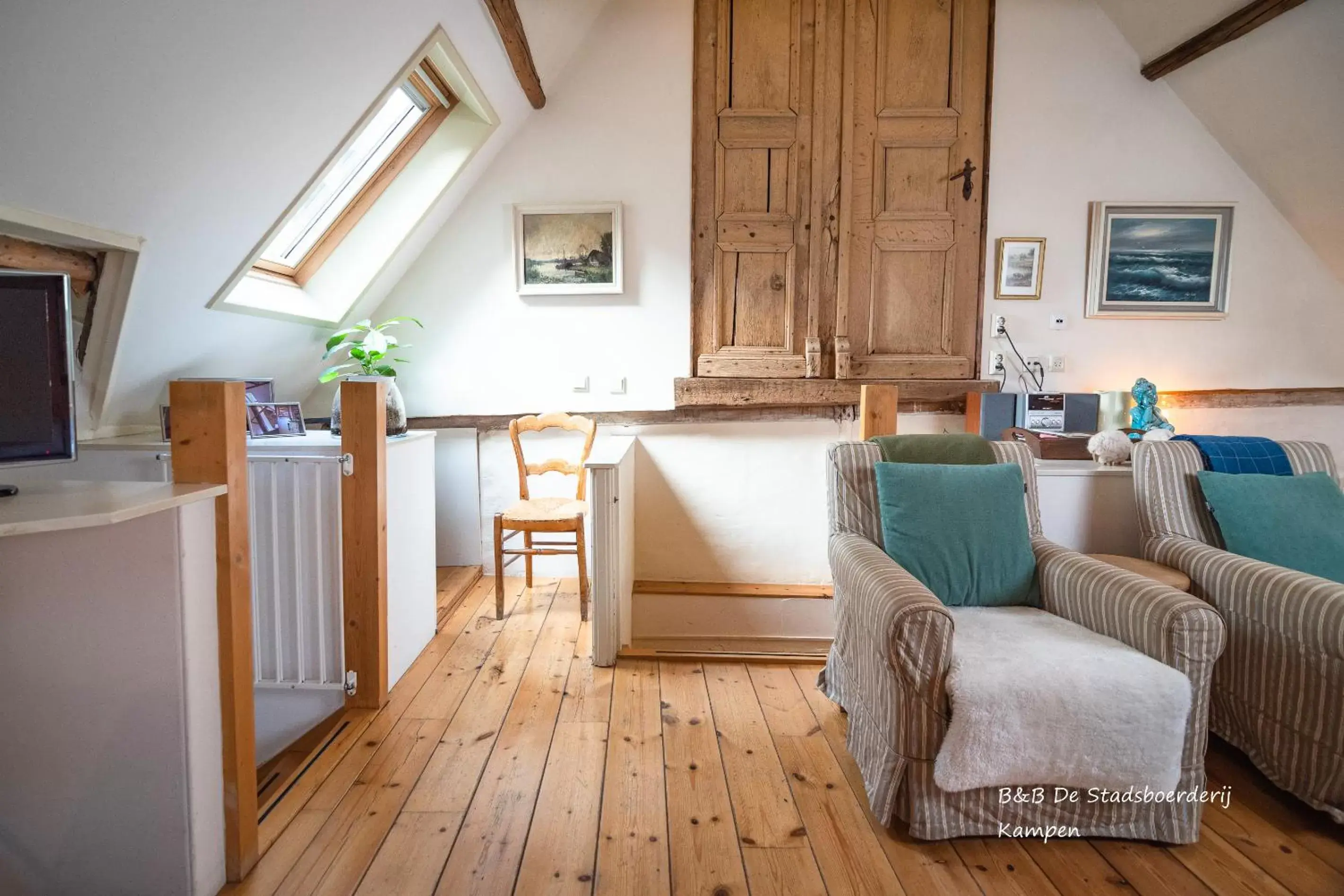 Deluxe Suite with Spa Bath - single occupancy in De Stadsboerderij Deluxe Suite with Spa Bath - single occupancy in De Stadsboerderij