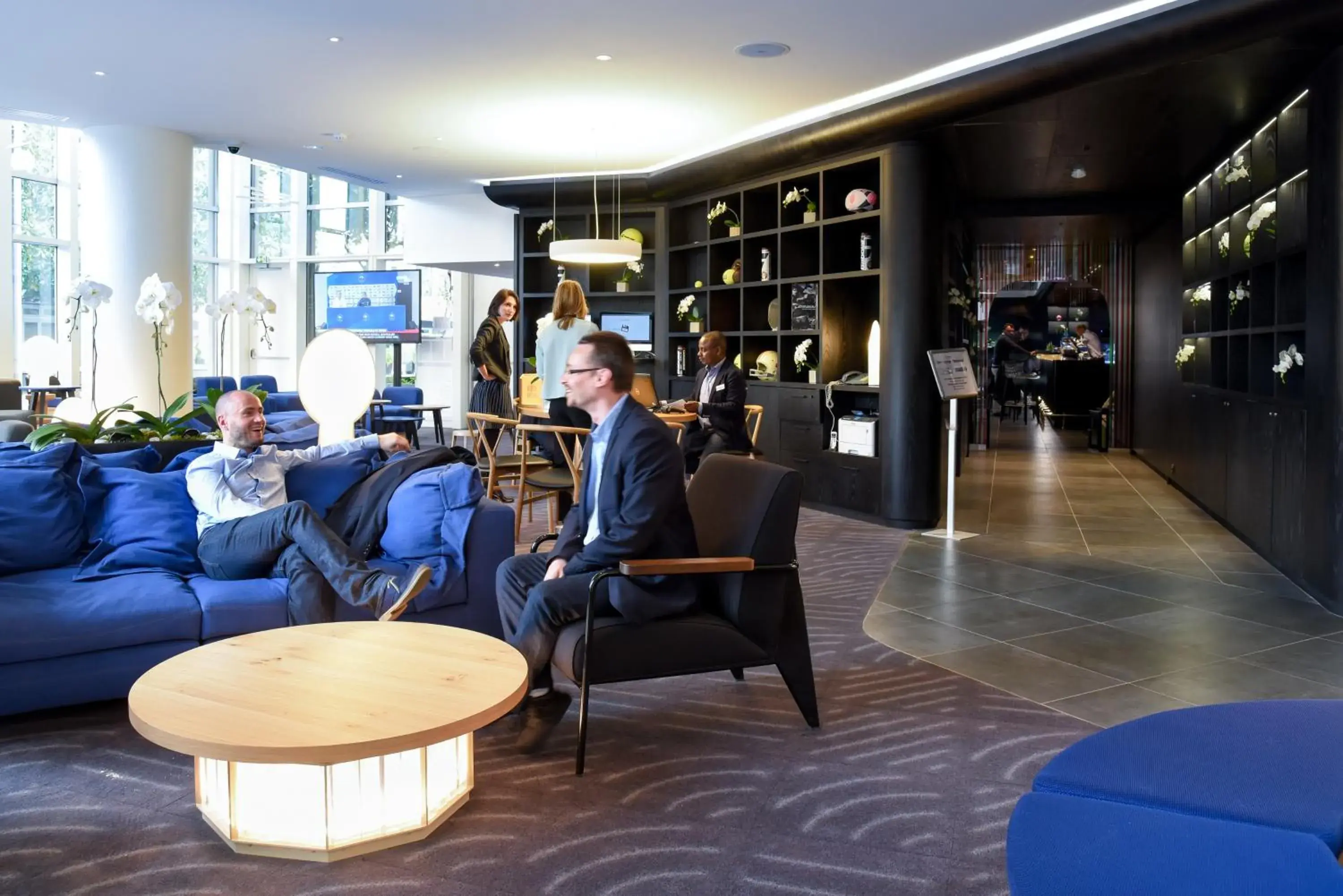 Communal lounge/ TV room, Lounge/Bar in AppartHotel Mercure Paris Boulogne