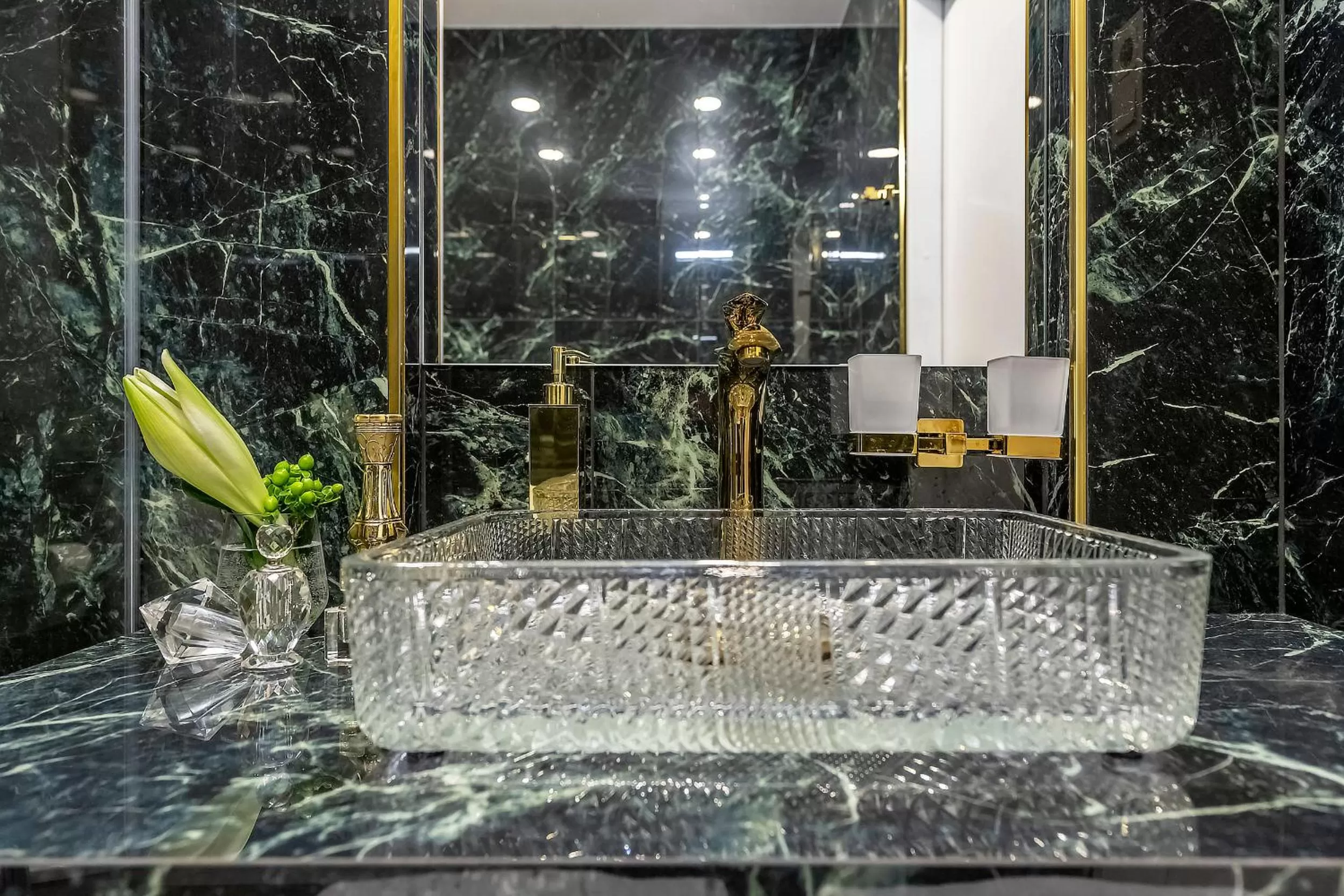 Shower in St Palace Hotel