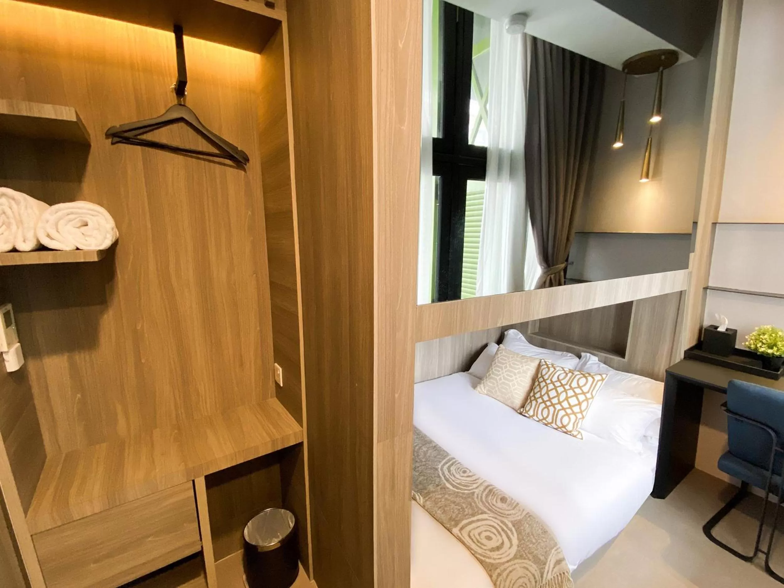 Cabin S, Double, Shared Bathroom in ST Signature Tanjong Pagar