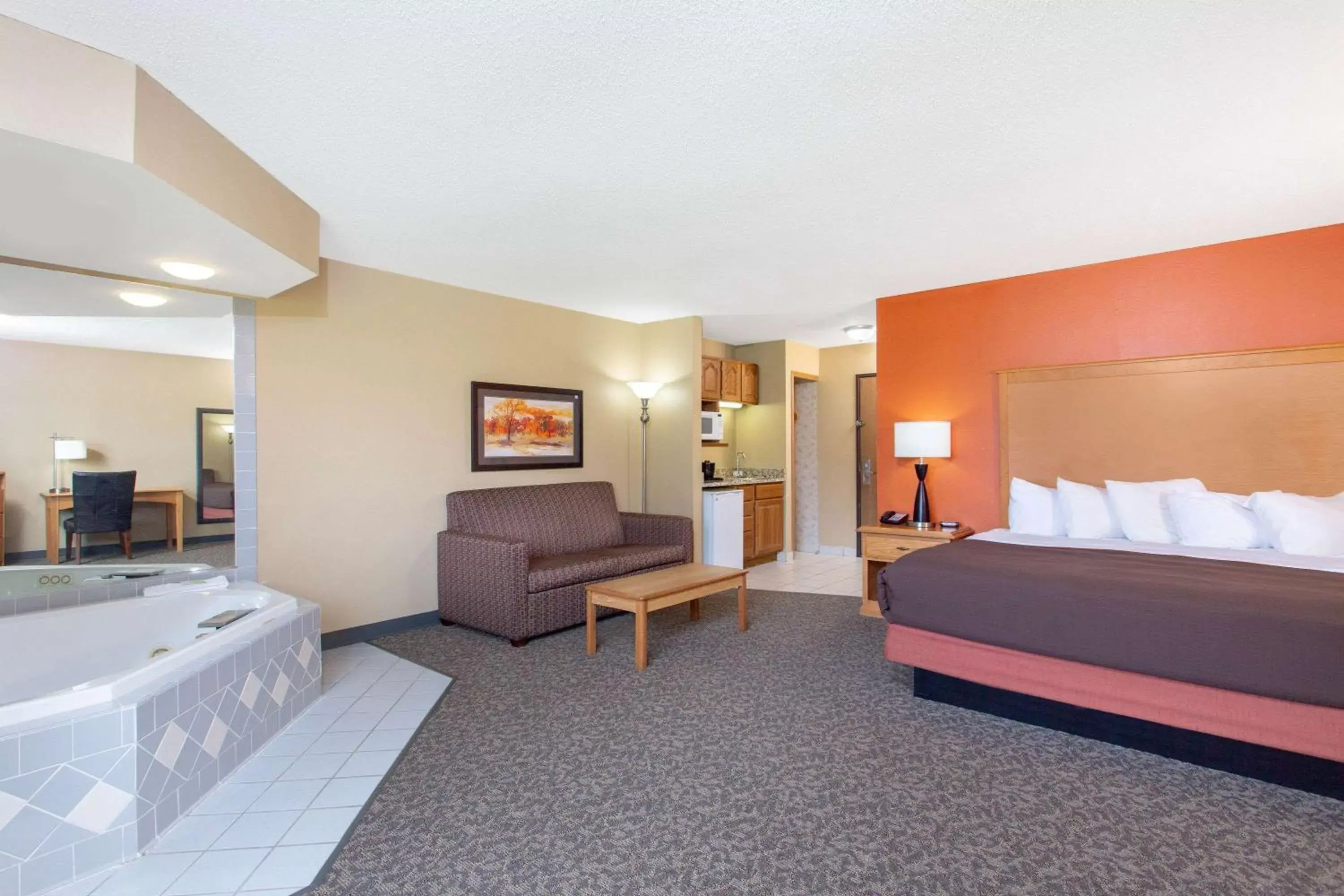 Photo of the whole room, Bed in AmericInn by Wyndham Boscobel