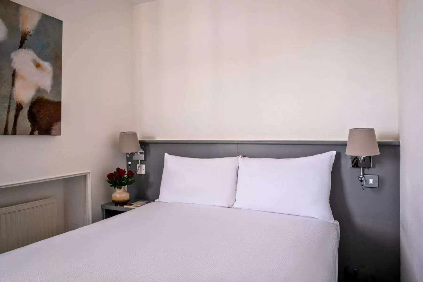 Bed in St Giles London – A St Giles Hotel