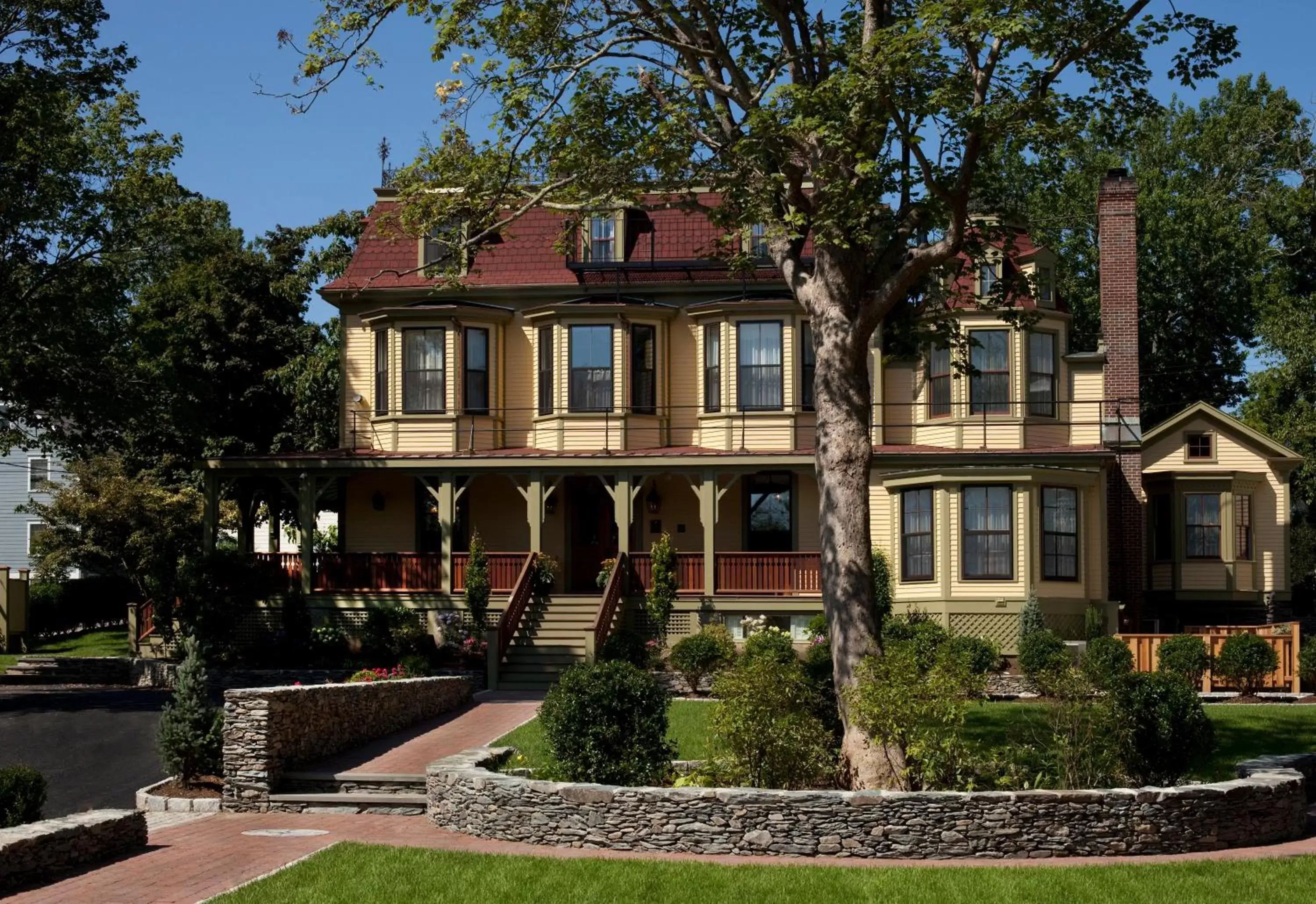 Property Building in The Cliffside Inn