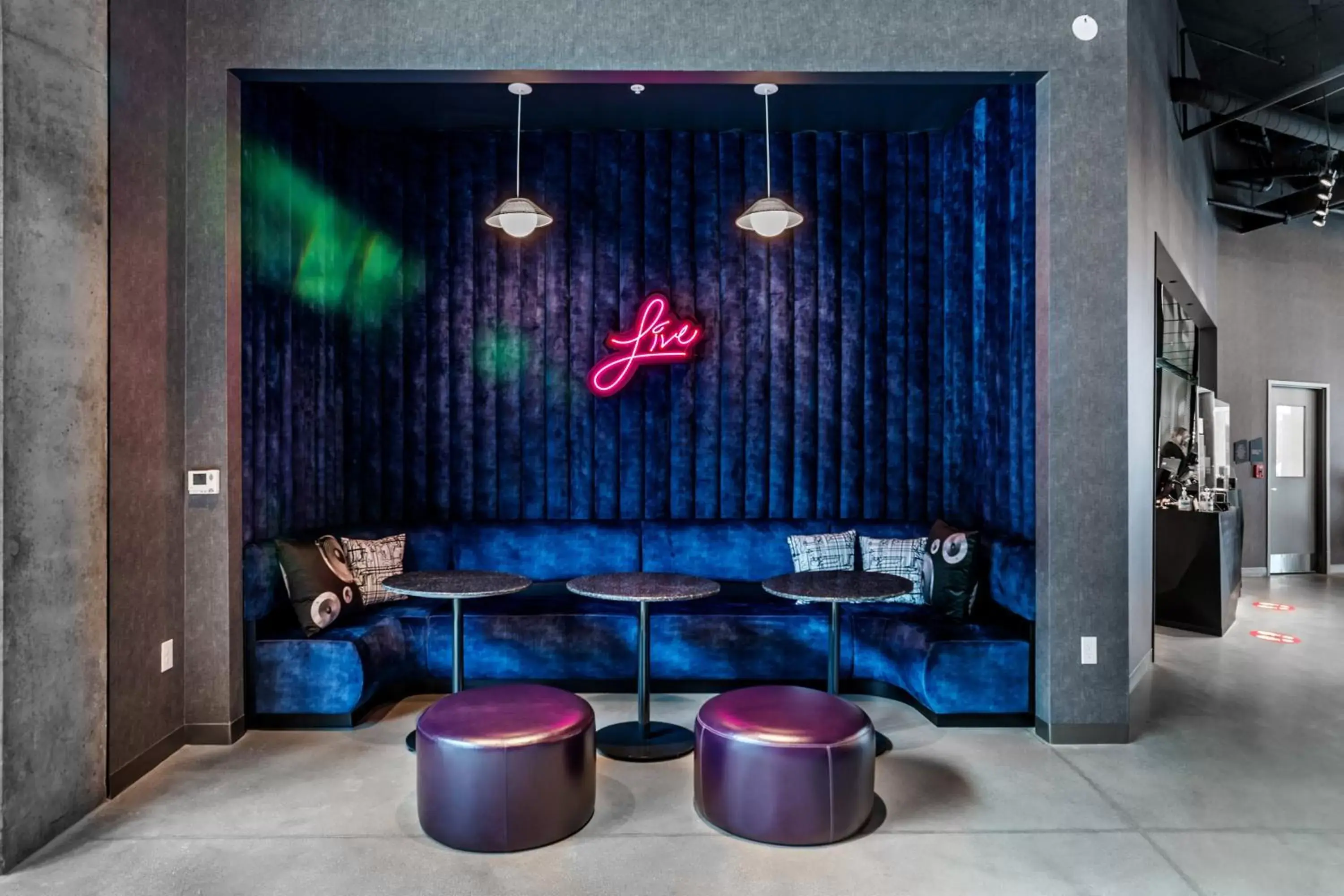 Lobby or reception in Aloft Columbus Easton