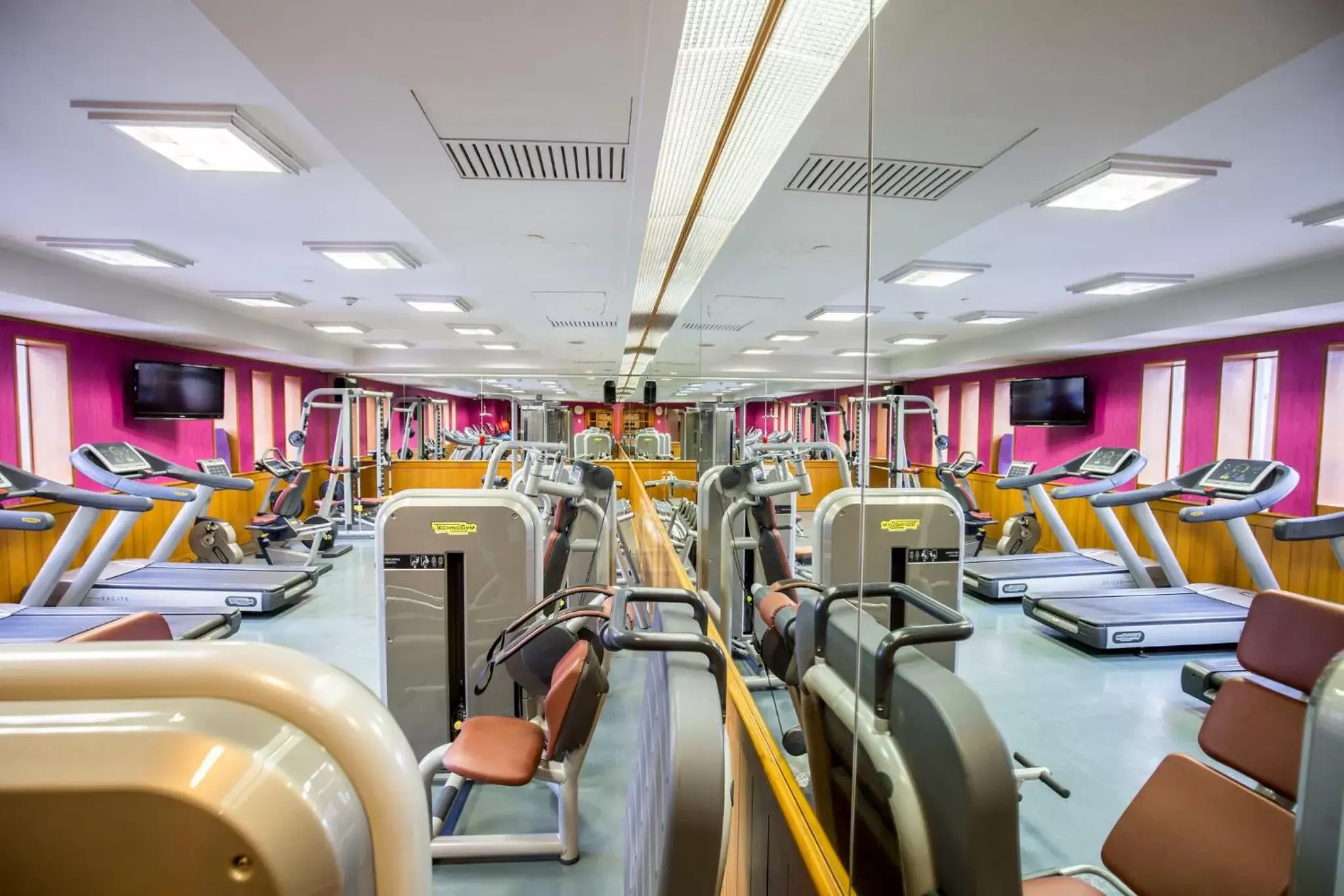 Fitness centre/facilities, Fitness Center/Facilities in Crowne Plaza Bangkok Lumpini Park, an IHG Hotel