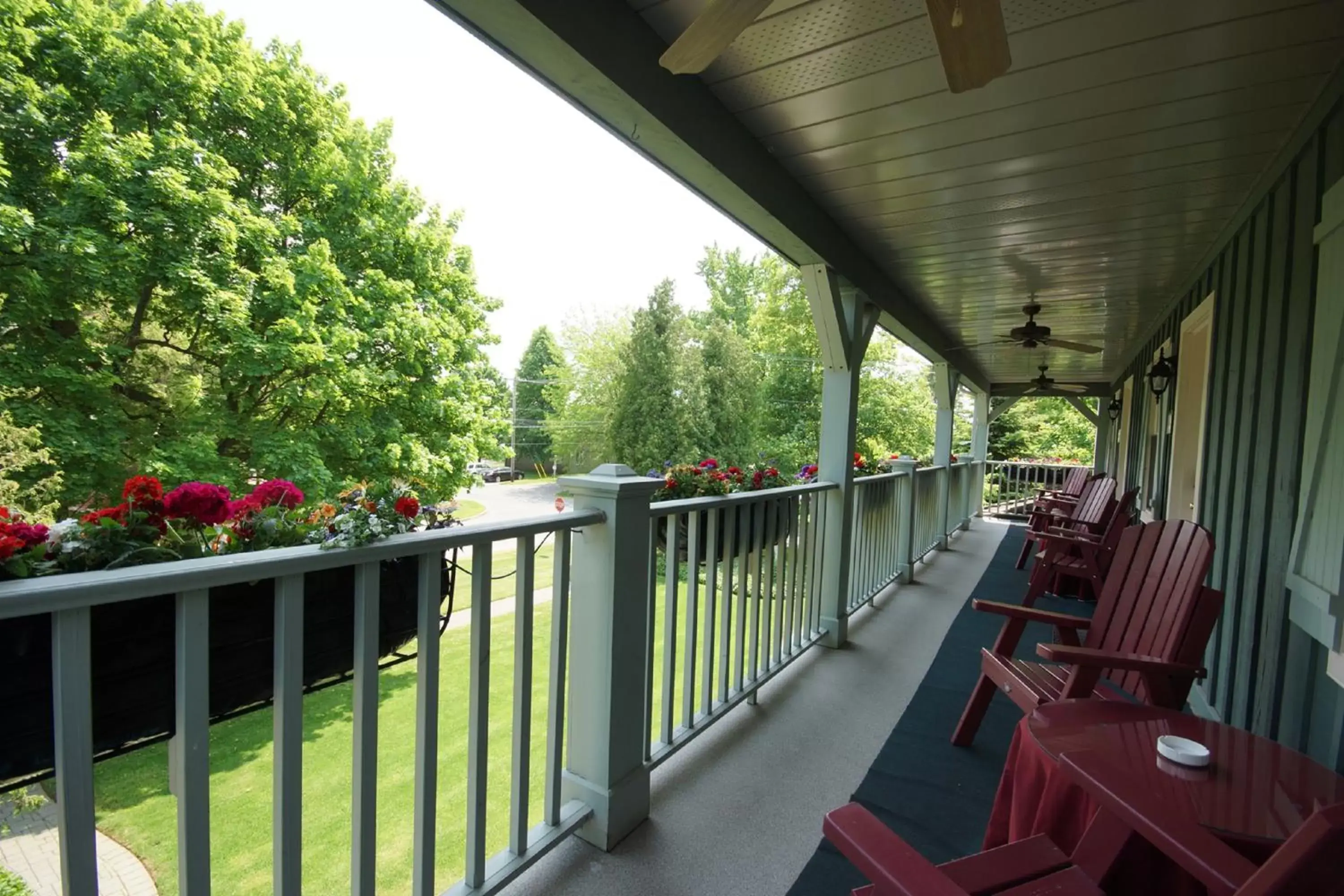 Balcony/Terrace in WeatherPine Inn