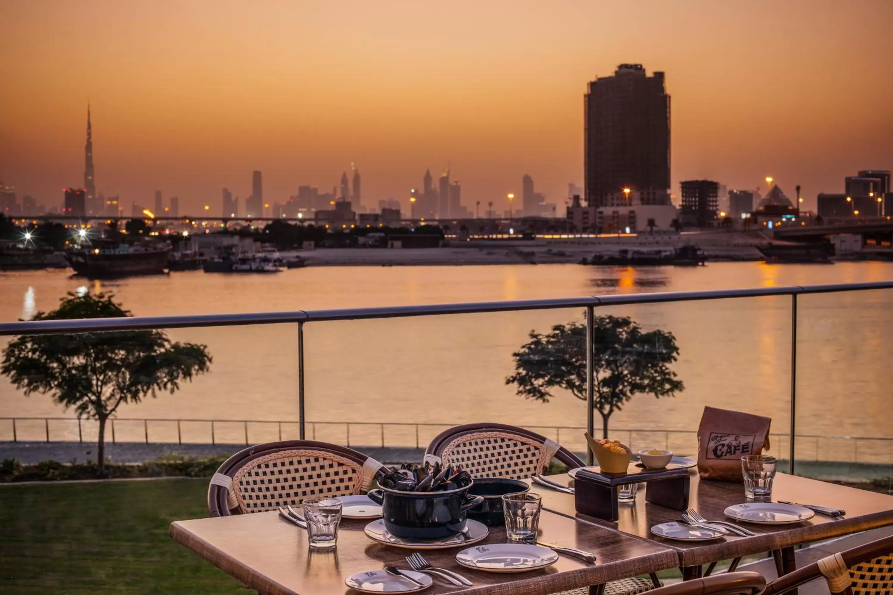 Restaurant/places to eat in Crowne Plaza Dubai Festival City