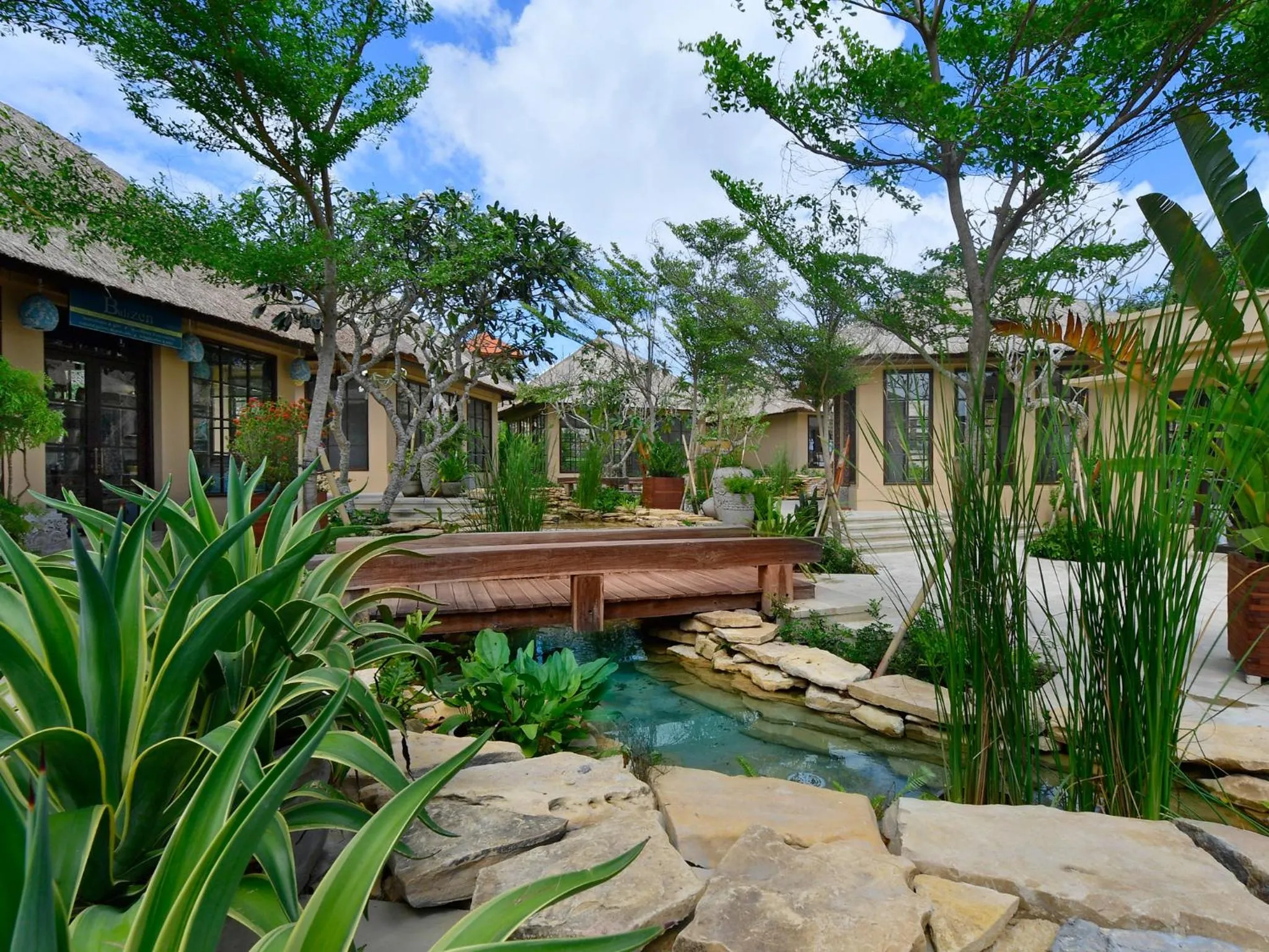 On-site shops in AYANA Villas Bali