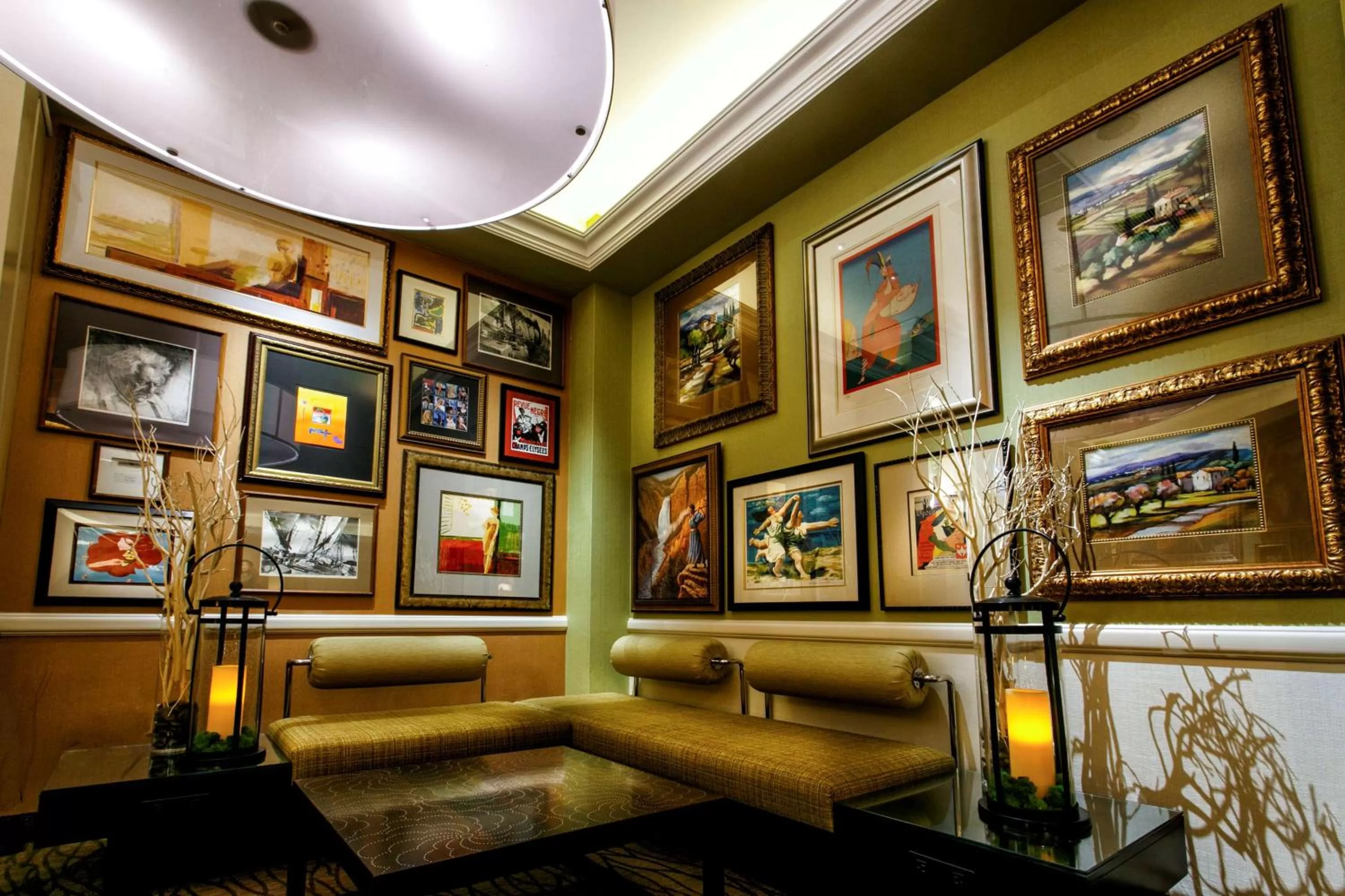 Lobby or reception in Hilton Garden Inn New York/Staten Island