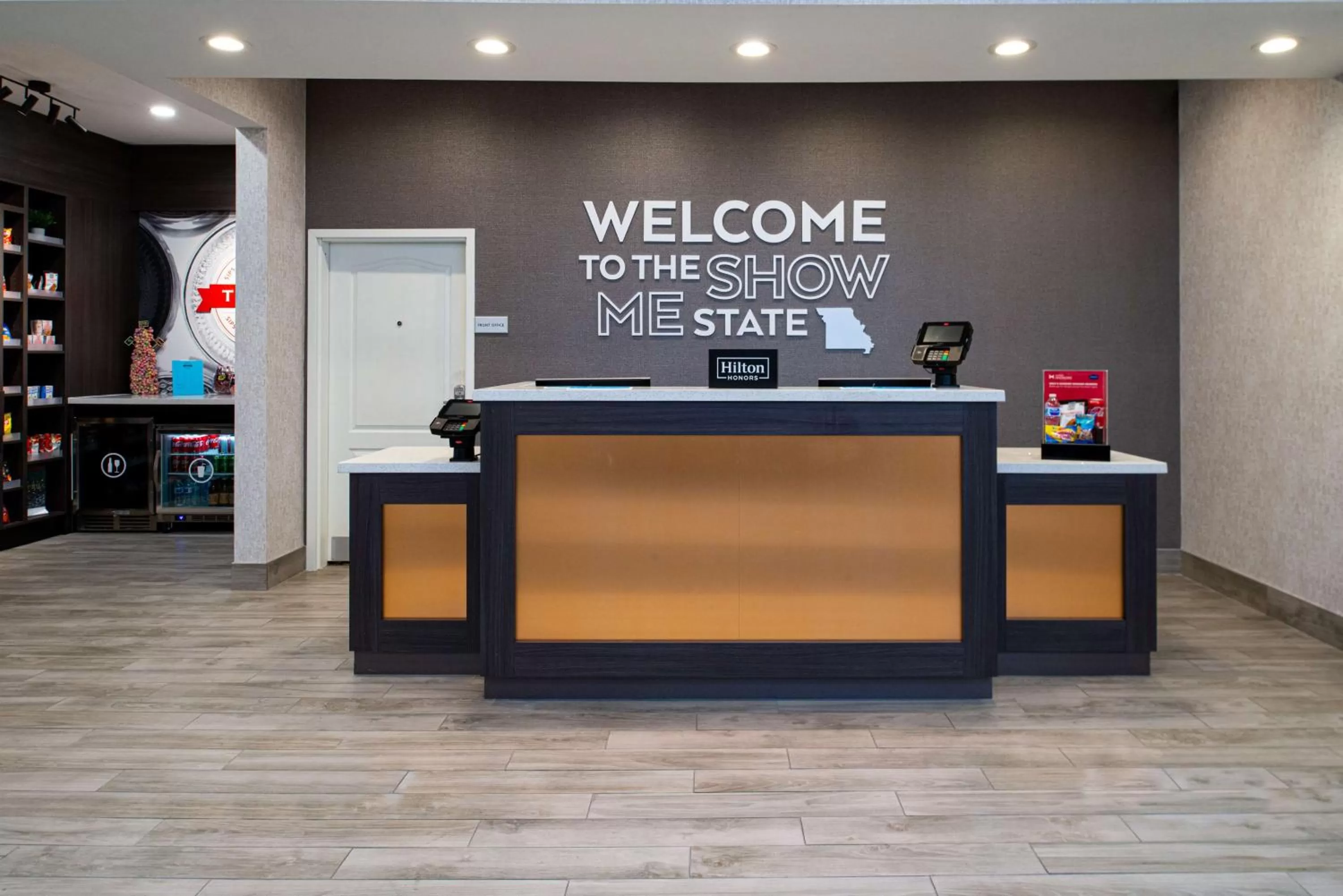 Lobby or reception in Hampton Inn Kansas City Northeast