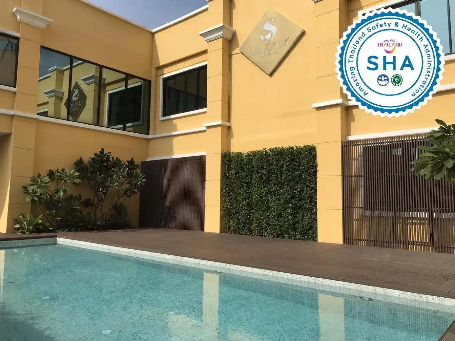 Swimming pool in S Bangkok Hotel, Navamin Swimming pool in S Bangkok Hotel, Navamin