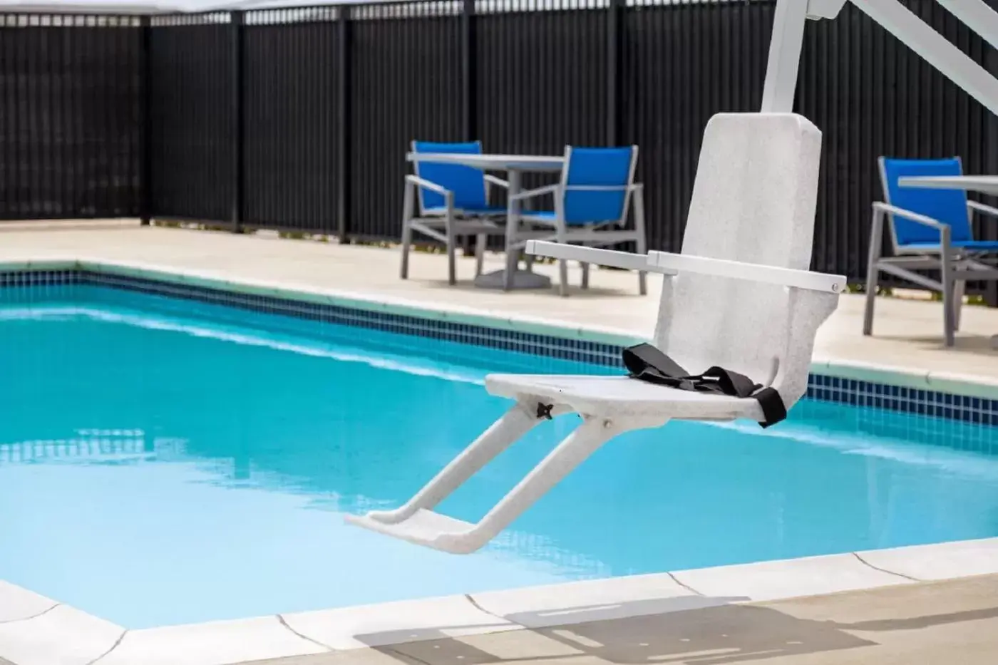 acessibility, Swimming Pool in Holiday Inn Express & Suites Austin North - Pflugerville, an IHG Hotel