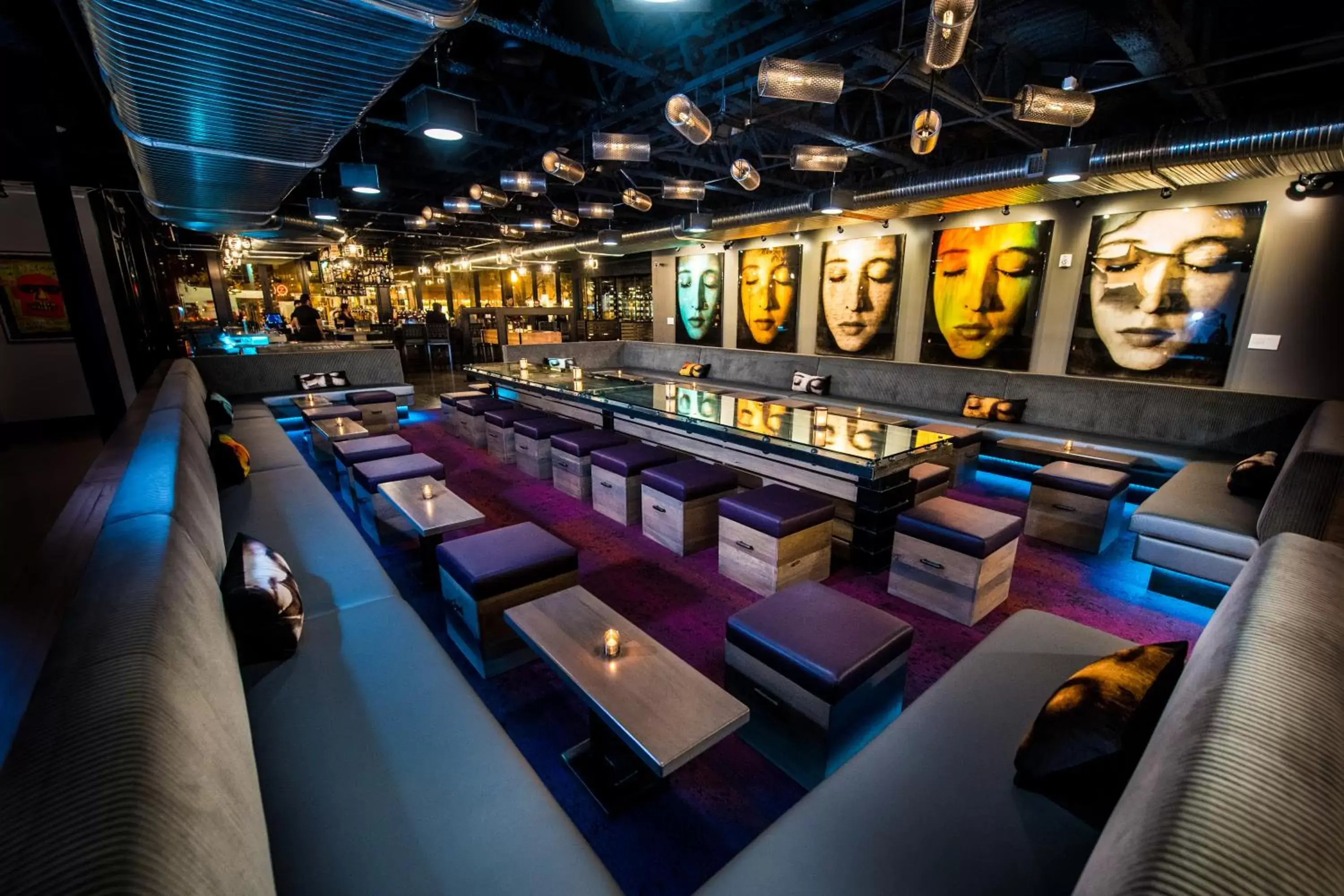 Lounge or bar in Found Re Phoenix Lounge or bar in Found Re Phoenix