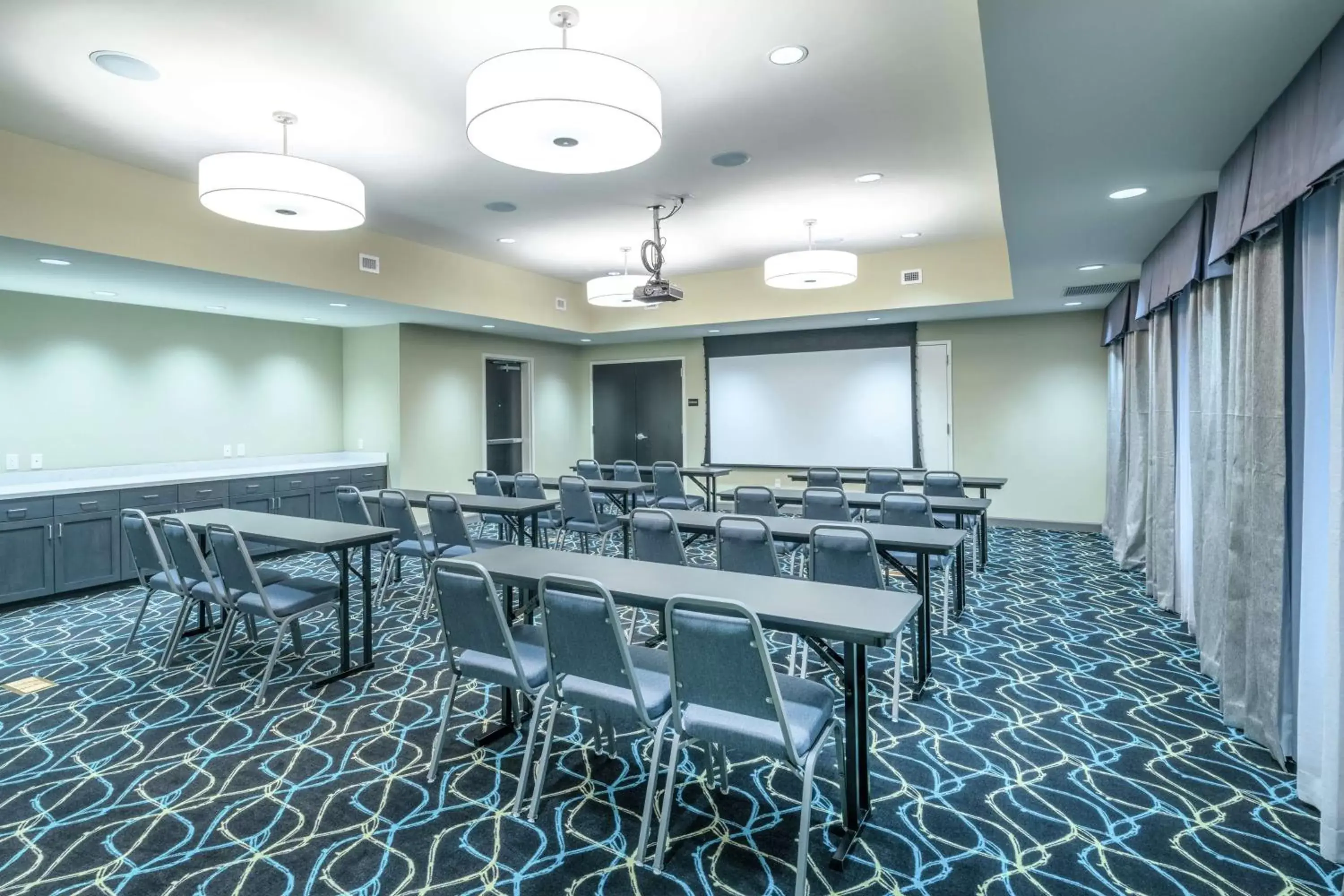 Meeting/conference room in Hampton Inn Weston, WV