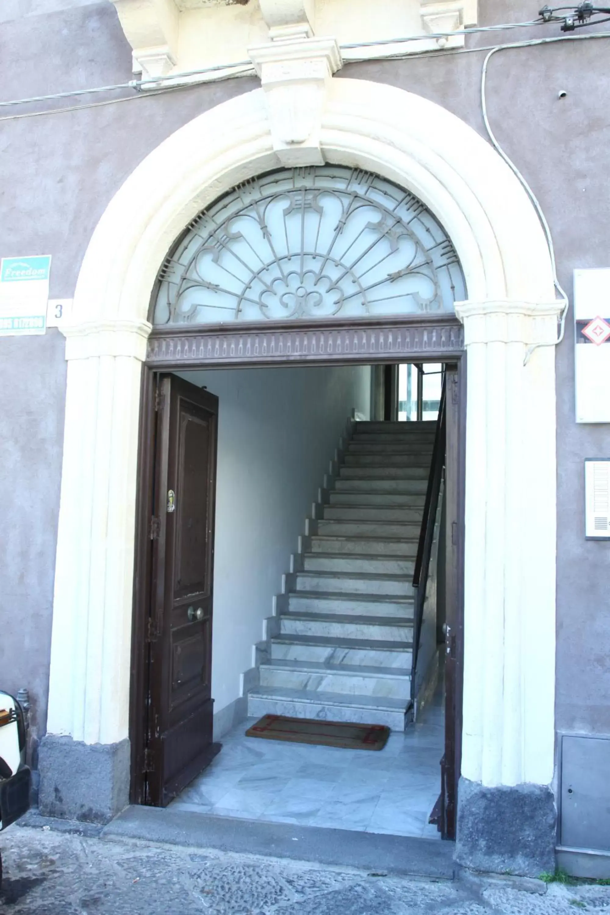 Facade/entrance in B&B Suite Cutelli