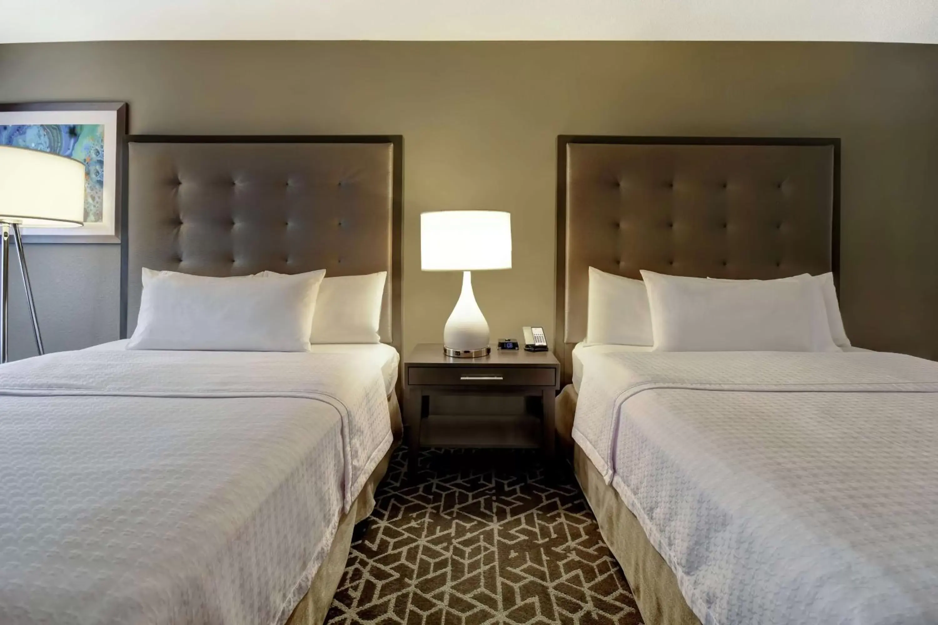 Bed in Homewood Suites by Hilton Edgewater-NYC Area