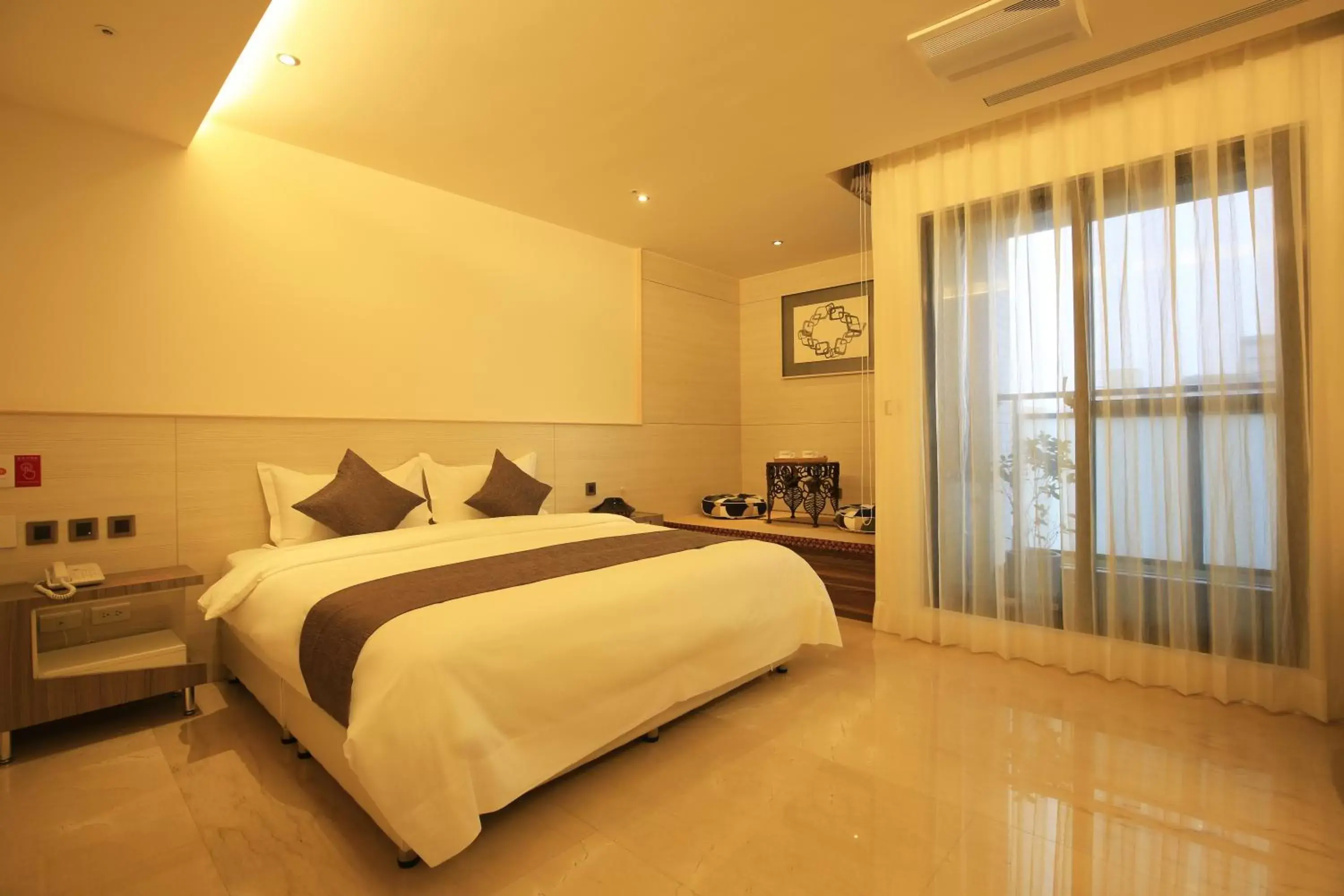 Photo of the whole room, Bed in Darlon Hotel Photo of the whole room, Bed in Darlon Hotel