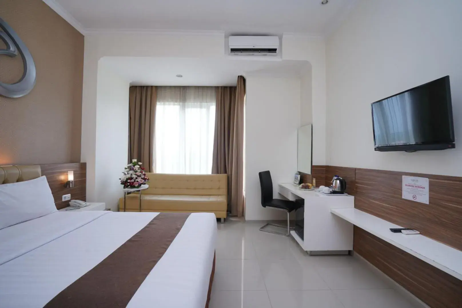 Bed in Lorin Sentul Hotel Bed in Lorin Sentul Hotel